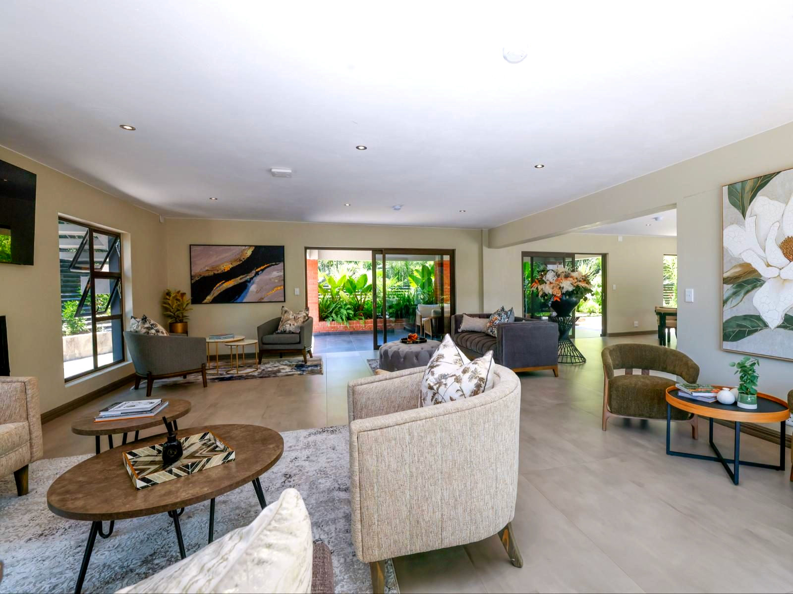 139 On Pitzer Suites gallery