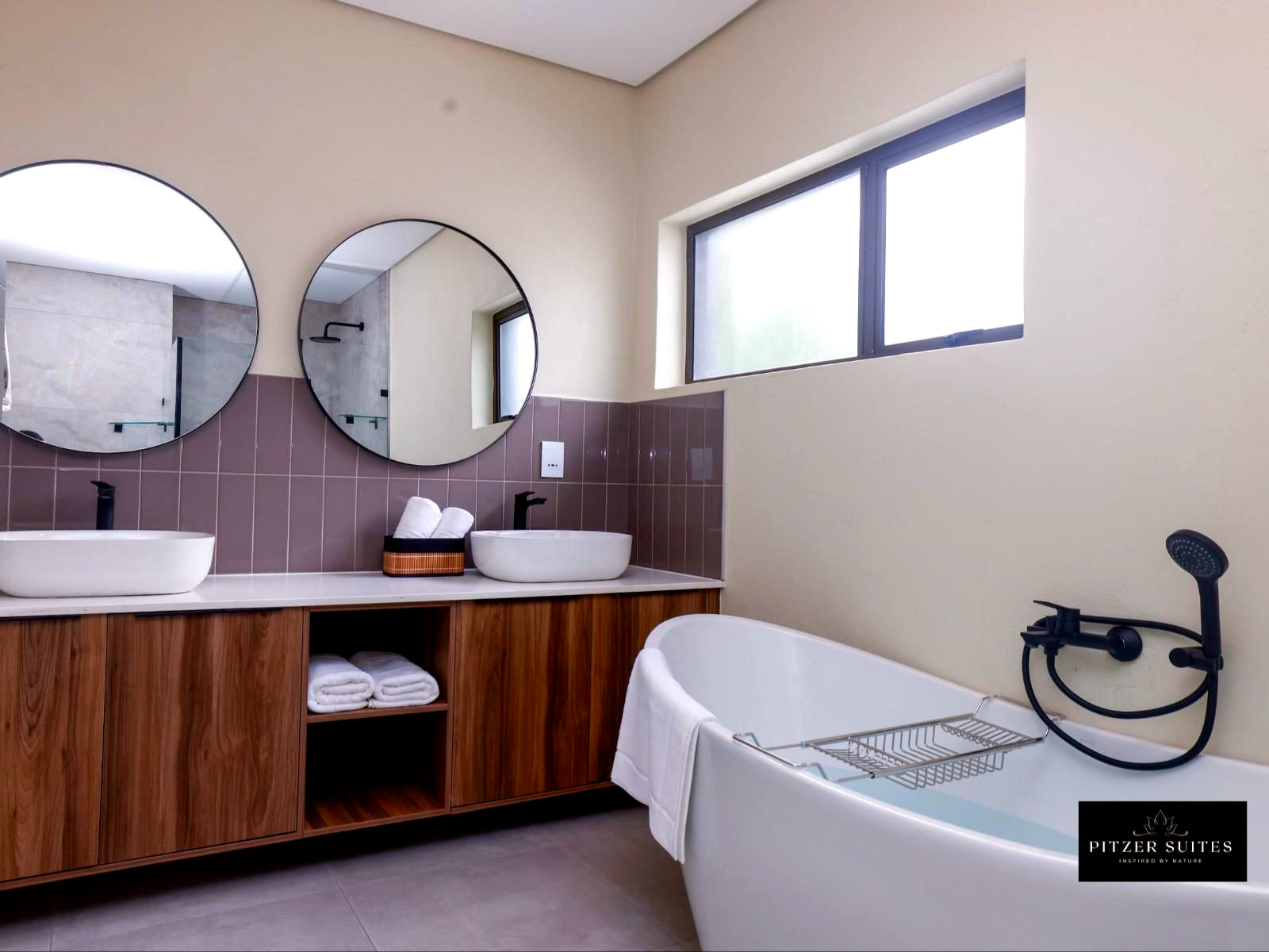 Premium Suites - 1