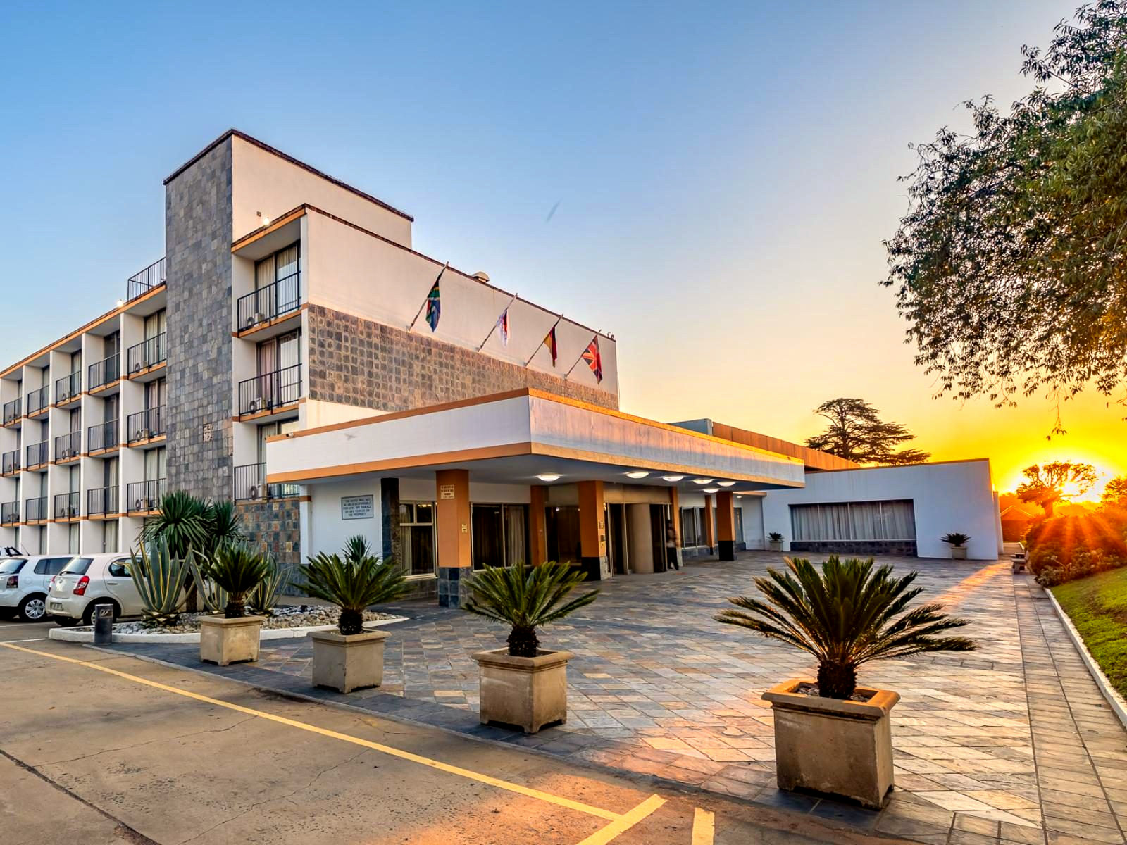 African Sky Hotels and Resorts - Ermelo Inn gallery