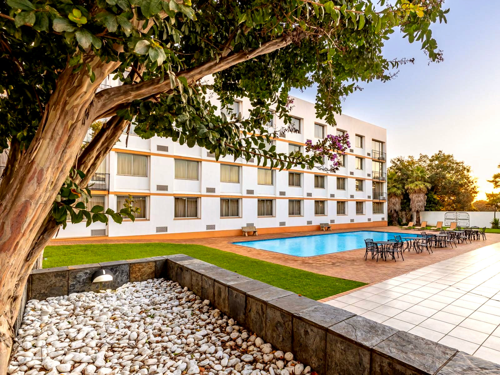 African Sky Hotels and Resorts - Ermelo Inn gallery