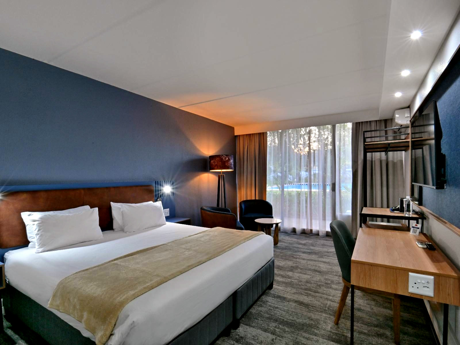 Executive King Leisure - 1