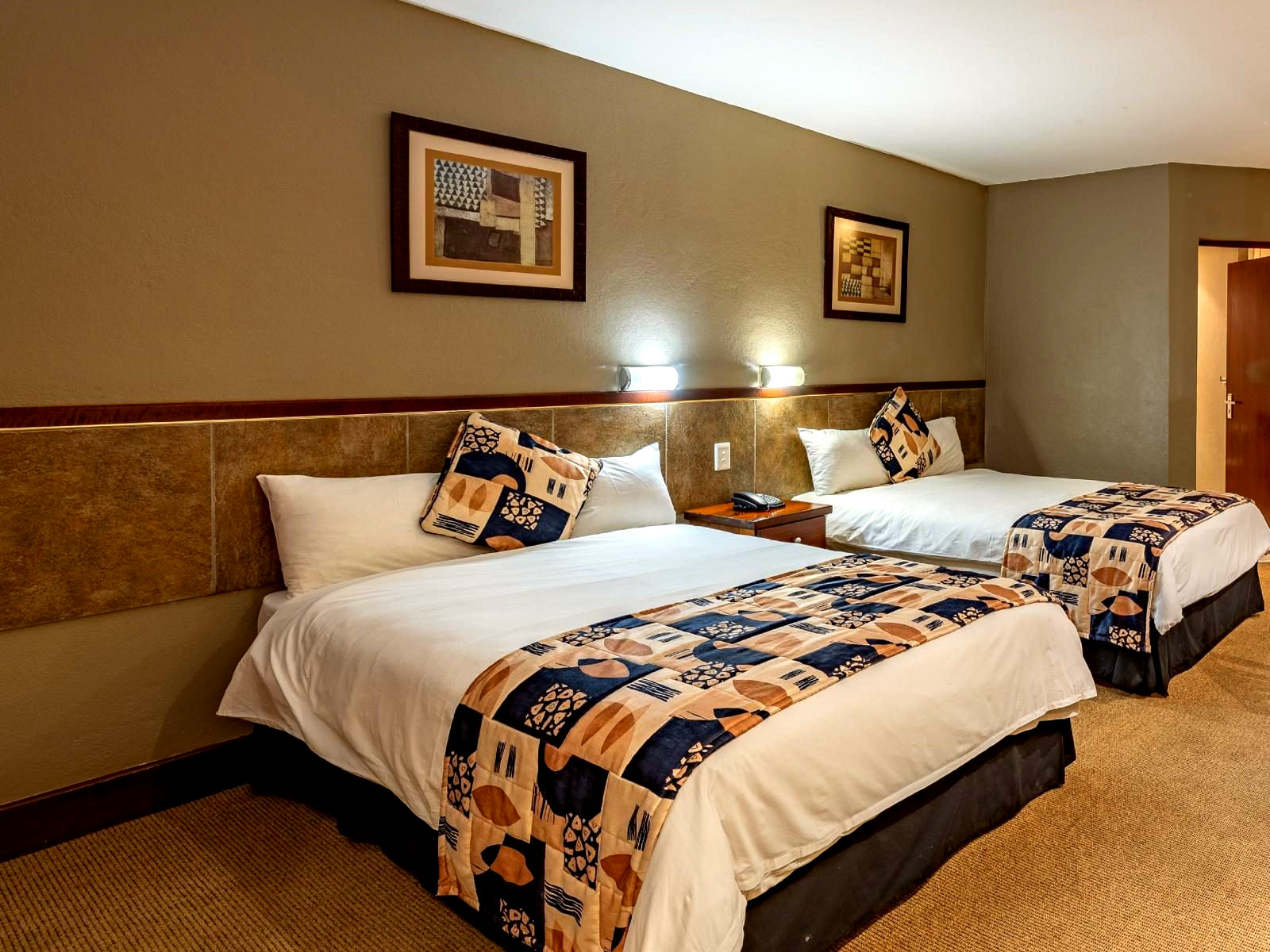 Deluxe Rooms - 1