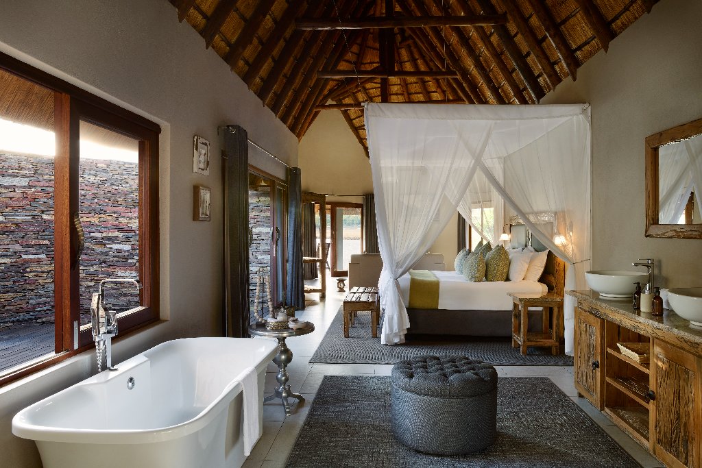 Waterhole-Facing Suite - 1