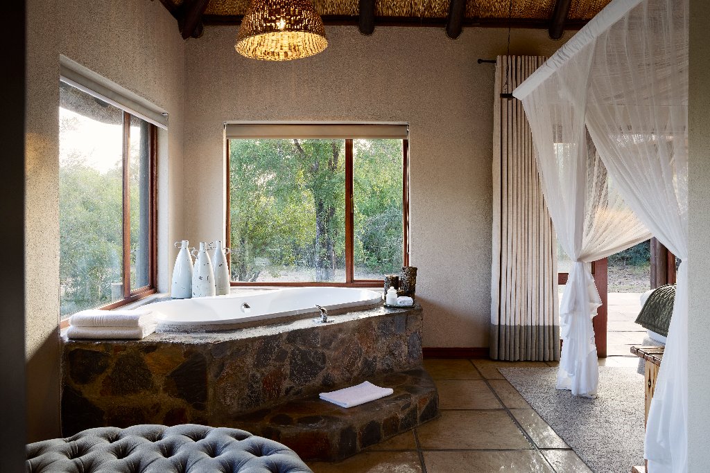 Bush-Facing Suite - 1
