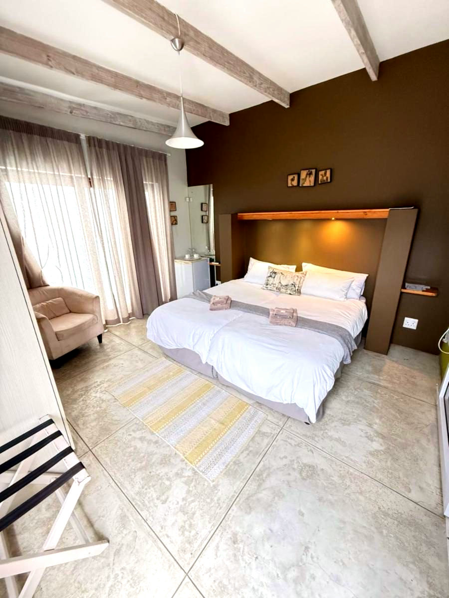 Standard Twin Room - 1