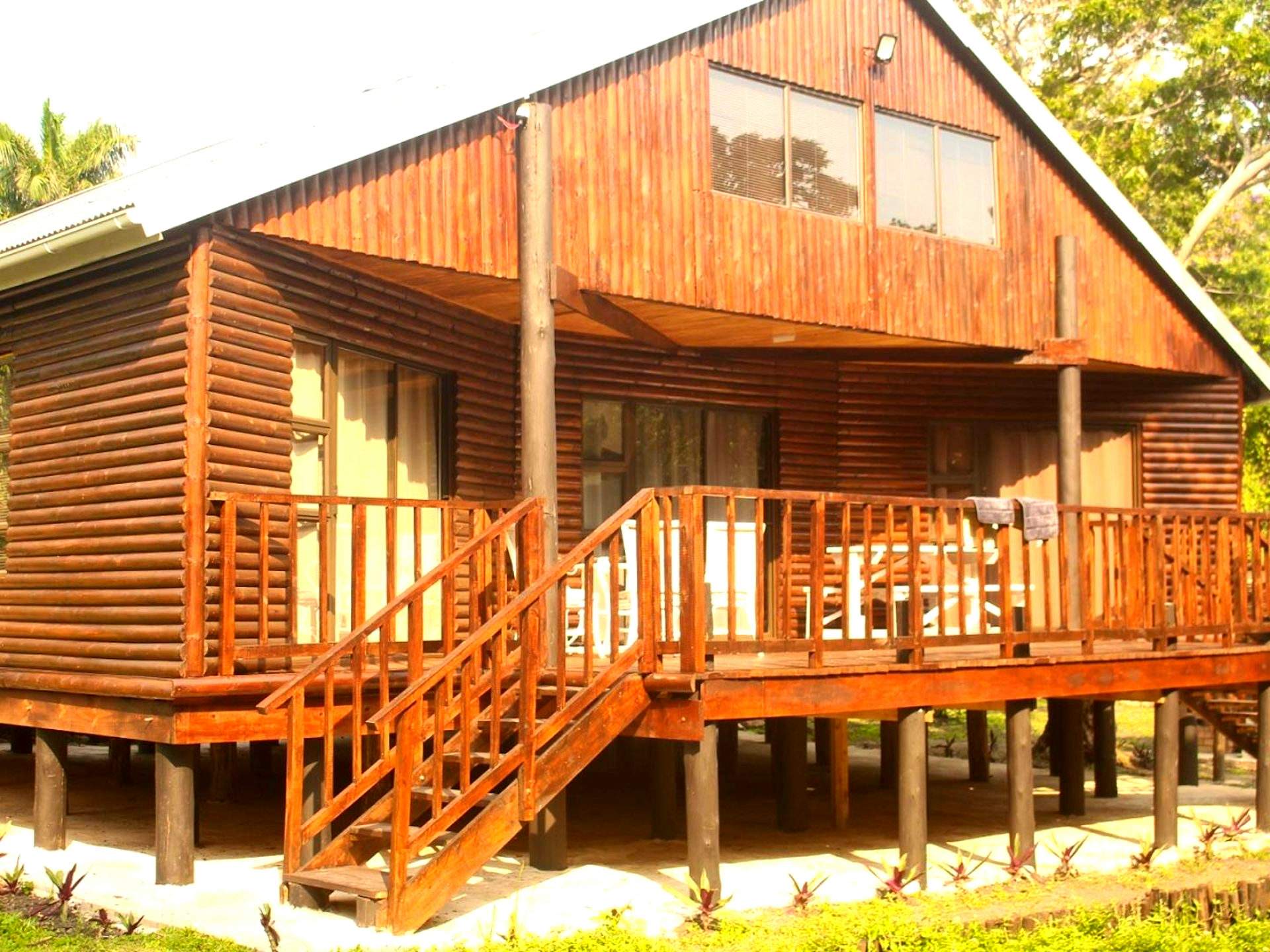 B Cubed Lodge and Restaurant gallery