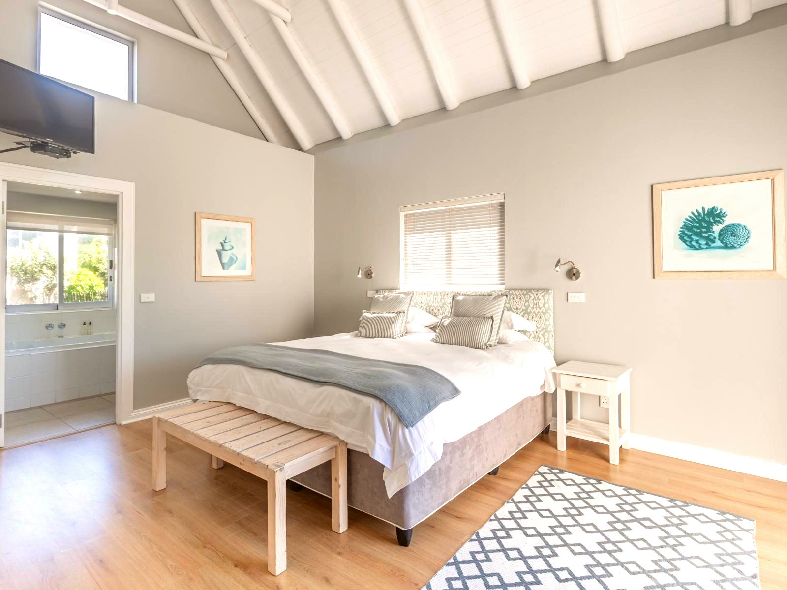 Beach Break Guest House Garden Room - 1