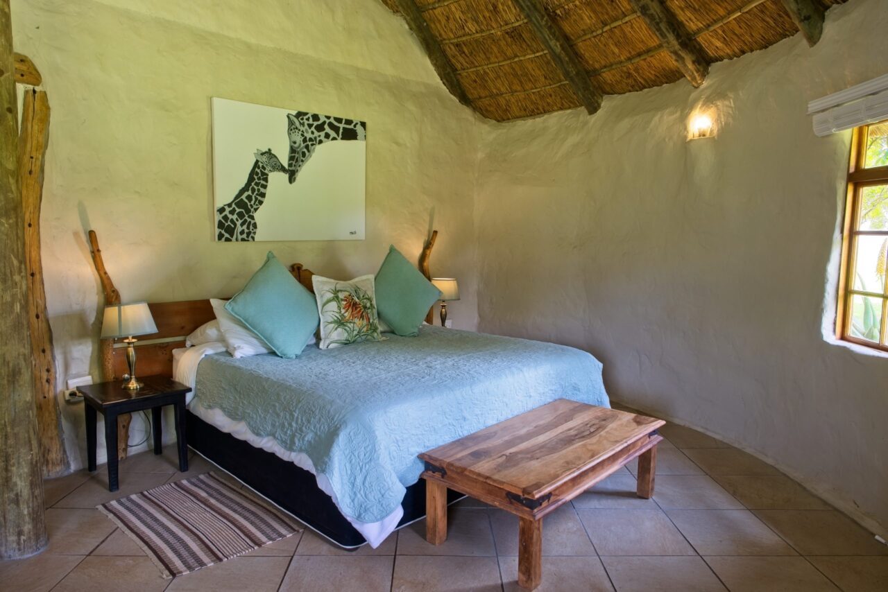 Orchard hut with King bed - 1