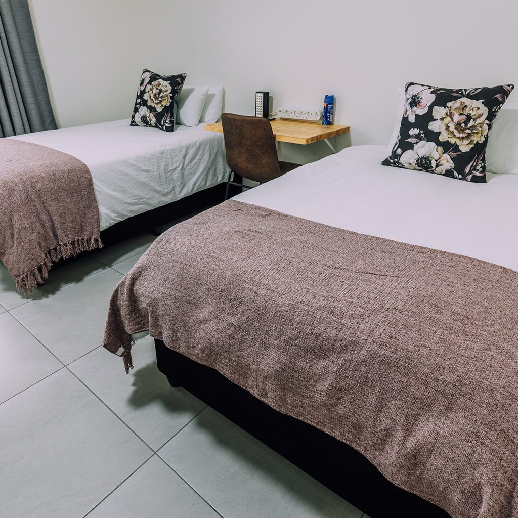 Twin Room - 1