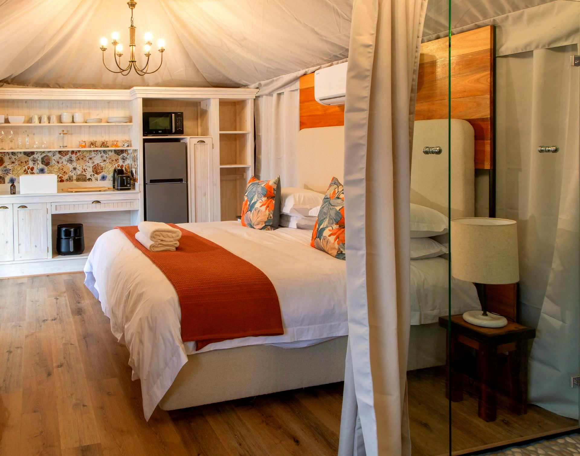 Lakeside Glamping Chardonnay - 1