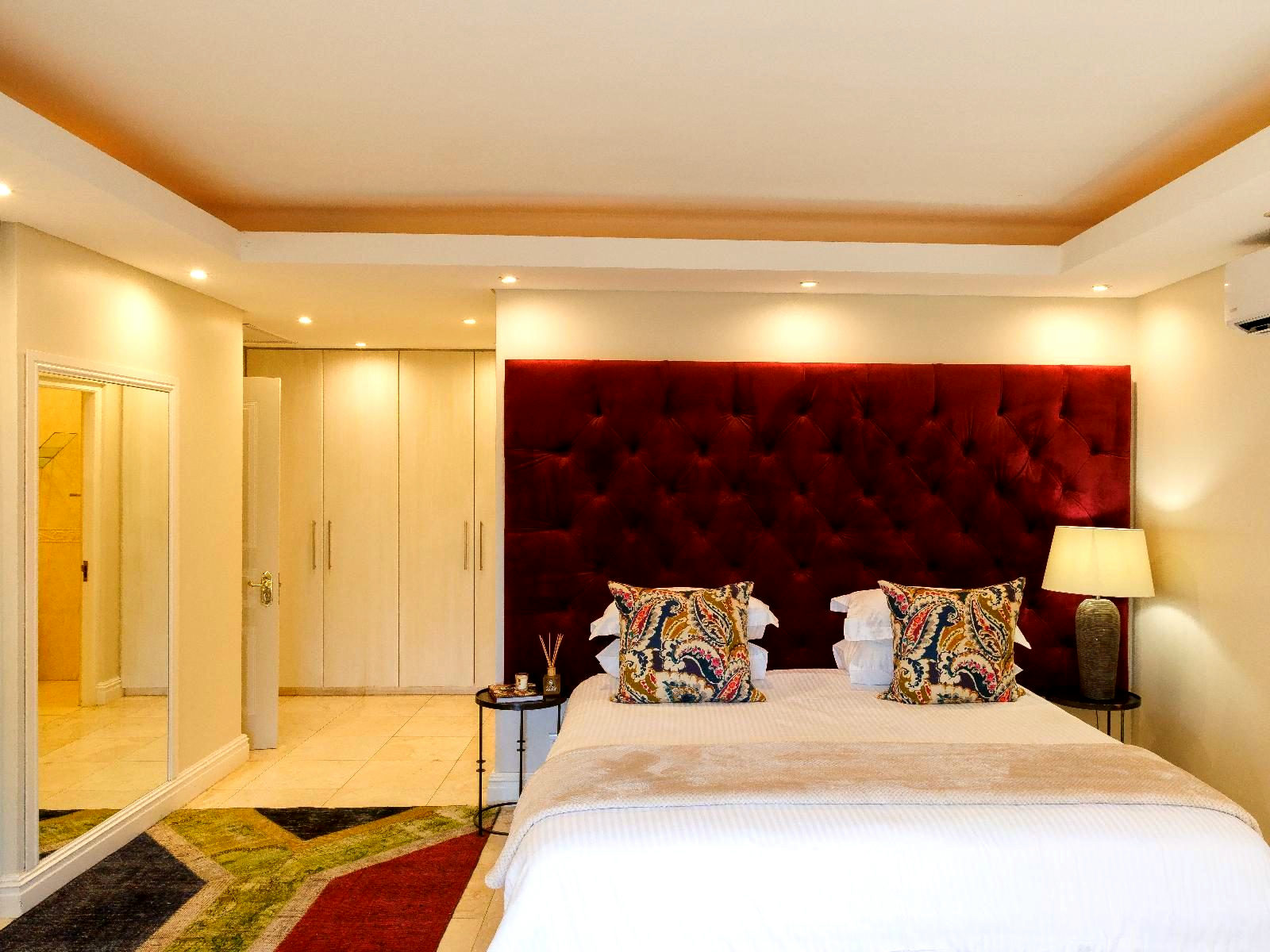 Luxury Two Bedroom Signature Apartment - 1