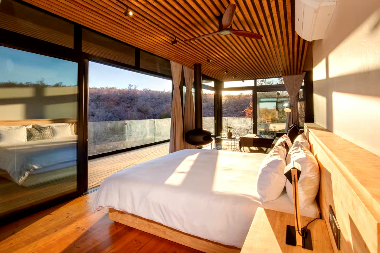 Honeymoon Suite - 1