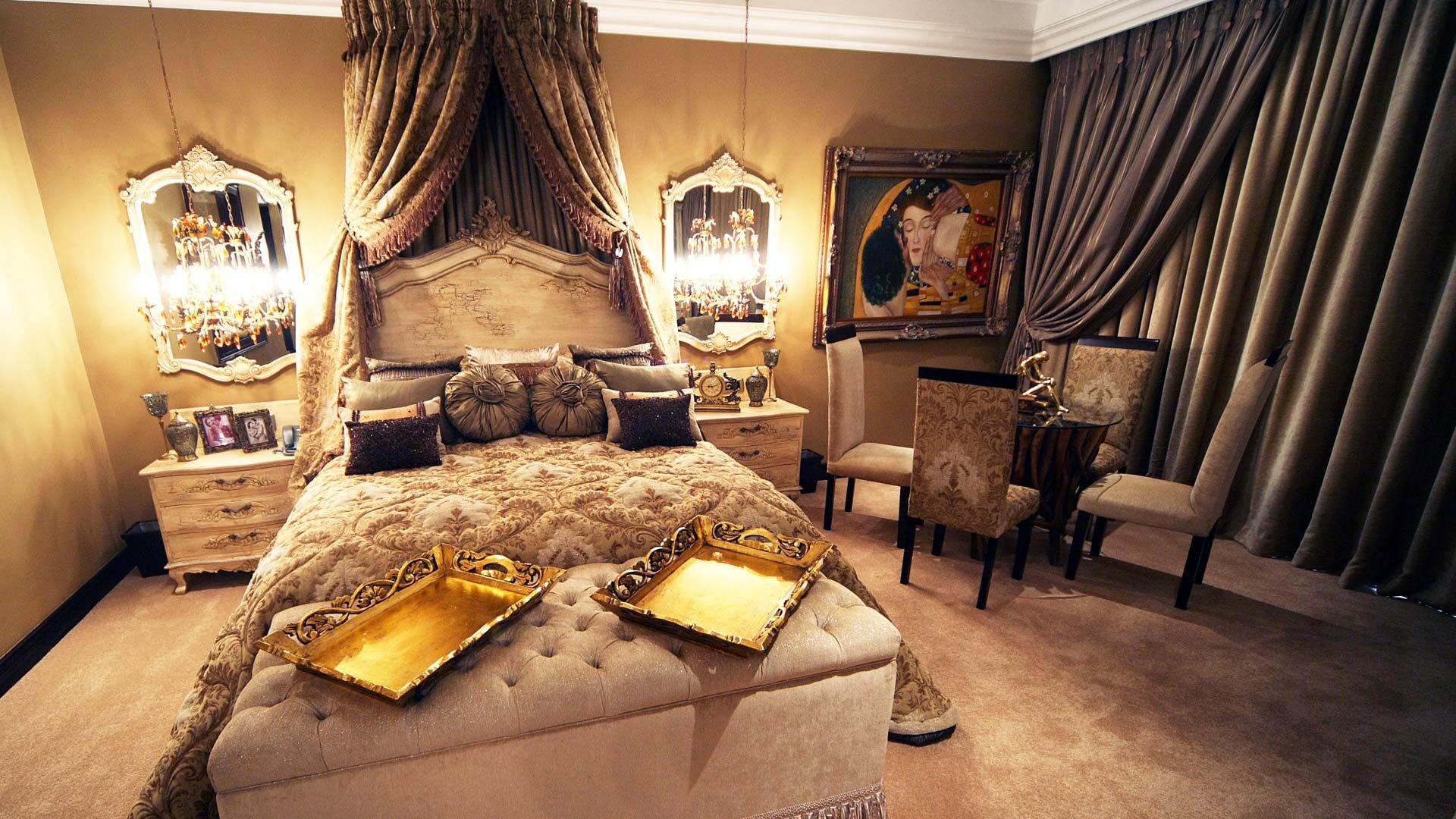 The Kiss Suite - 1