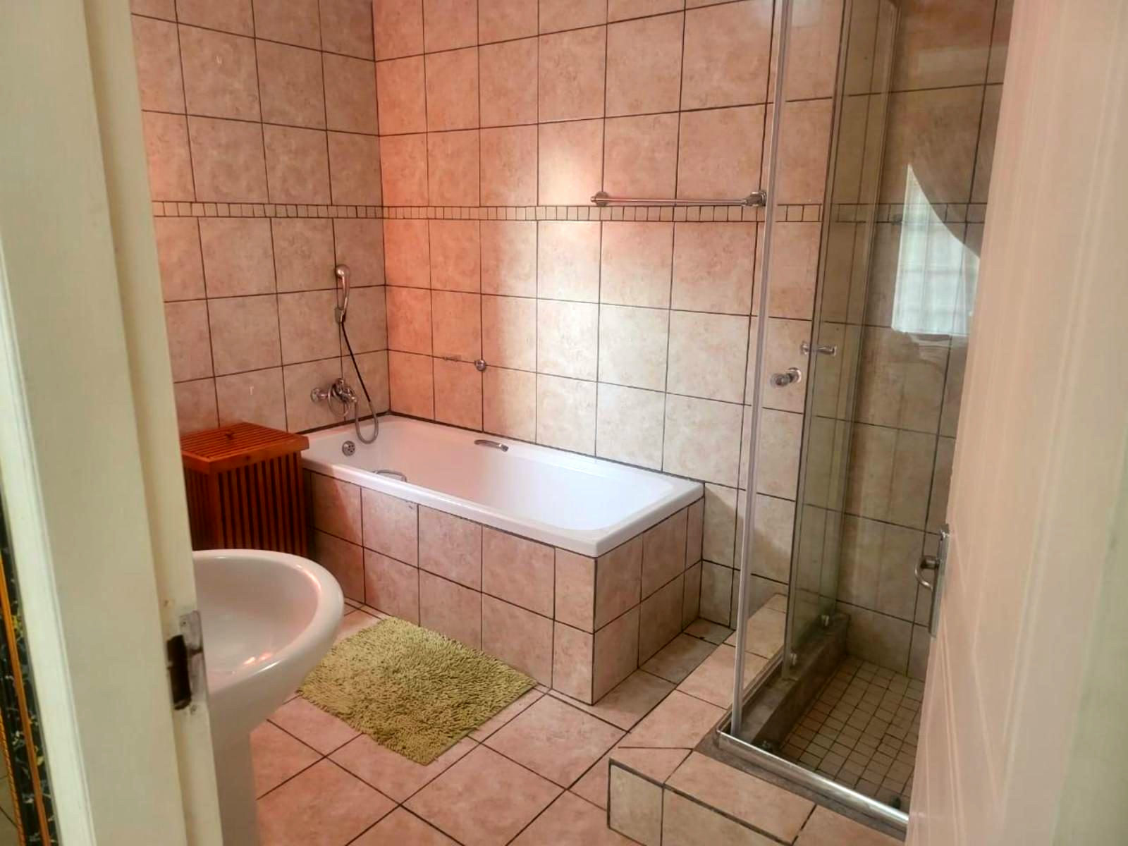 Deluxe Suite - 1