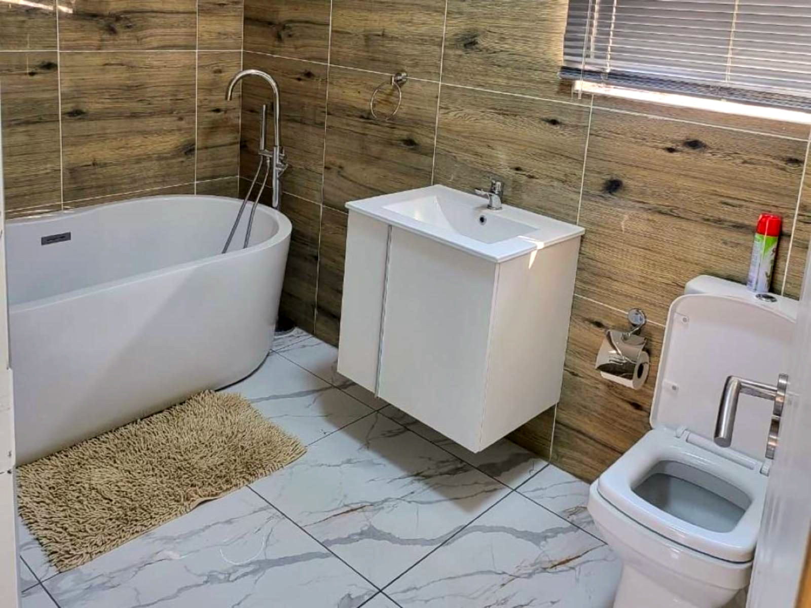 Luxury Suite - 1