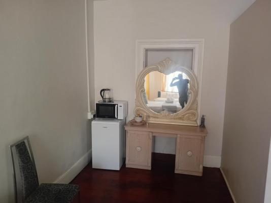 Standard Family Room - 1