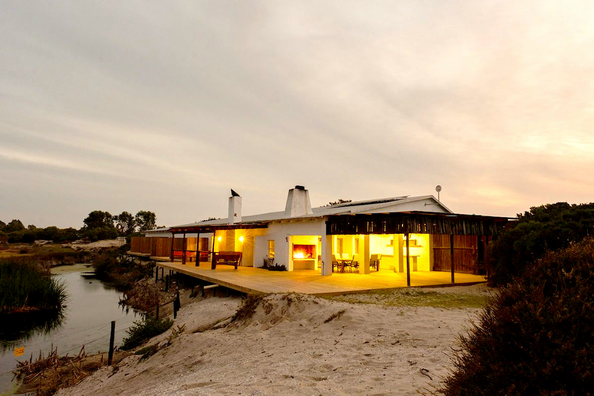 Hide-Away-Lodge