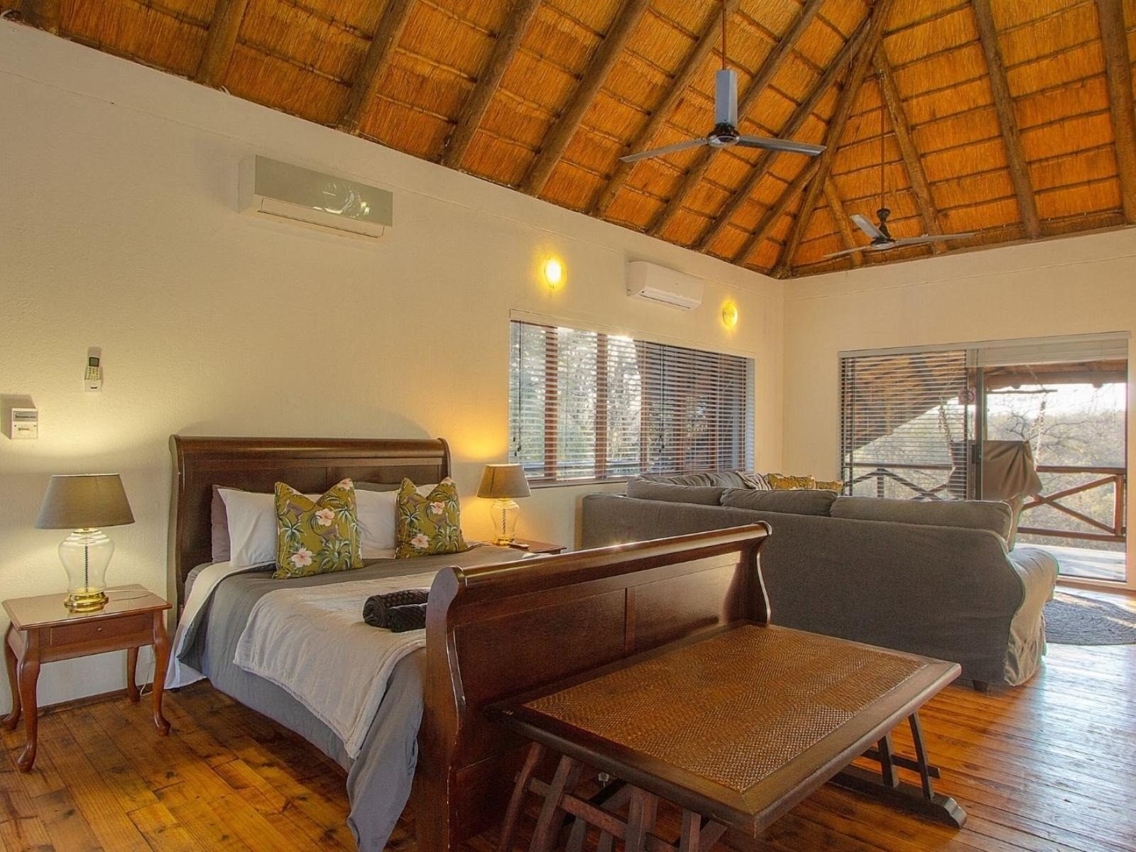 Honeymoon House - 1
