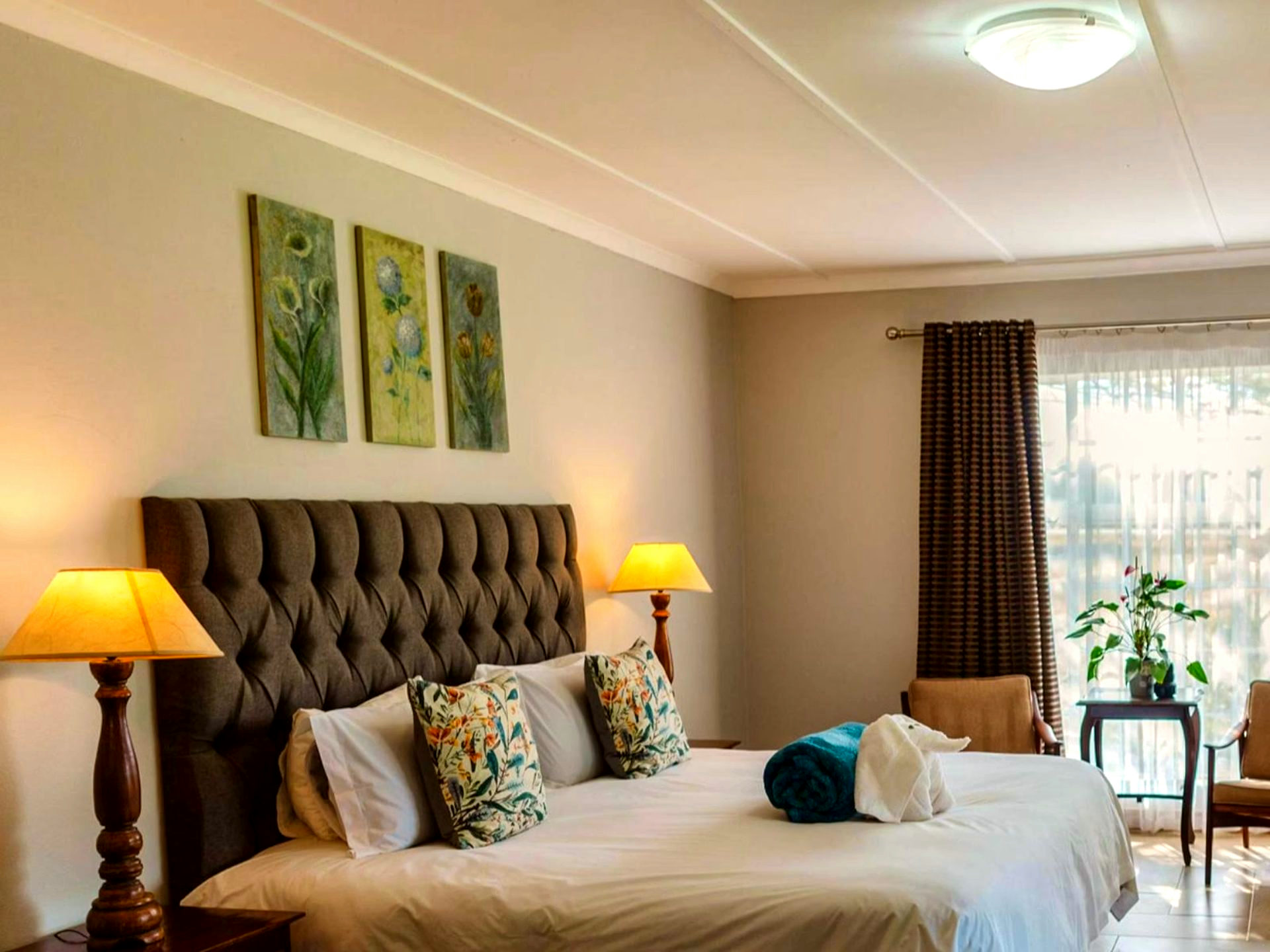 Deluxe King/Twin Rooms with Balcony - 1