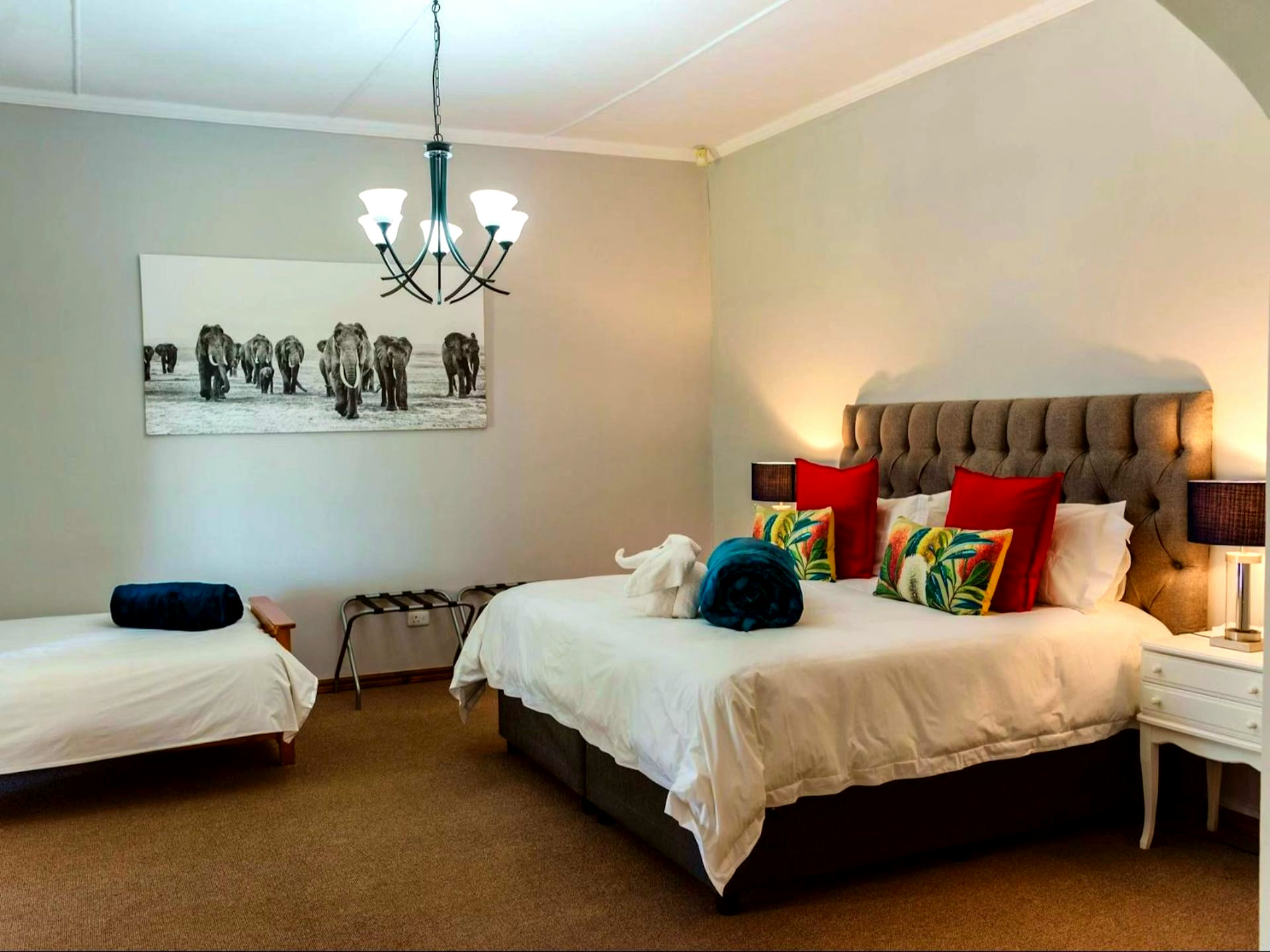 Family Room - Garden View - 1
