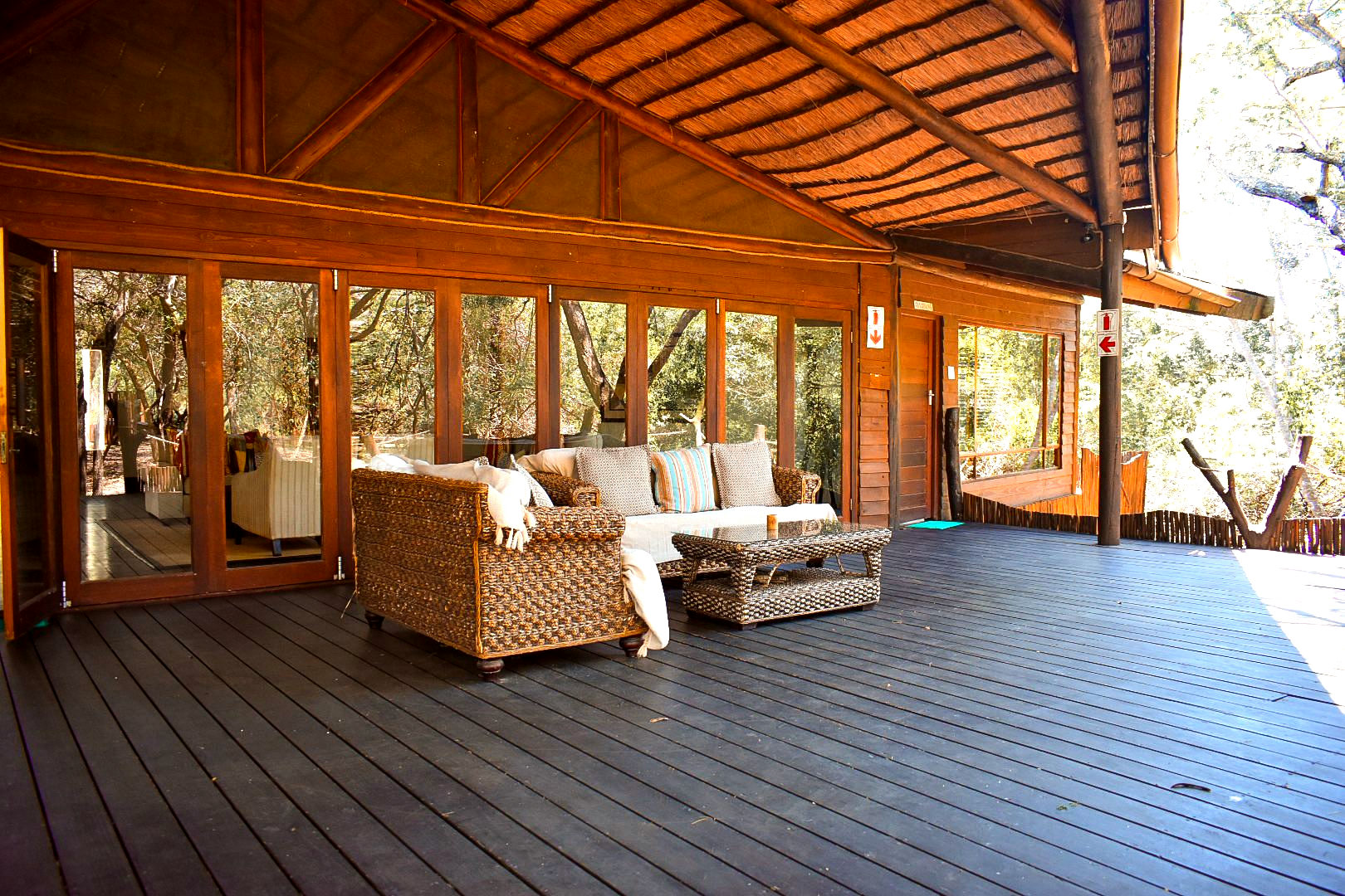 iHlozi Bush Lodge gallery