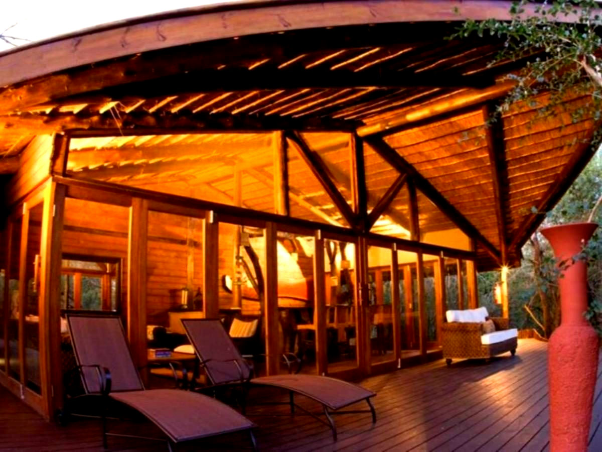 iHlozi Bush Lodge gallery