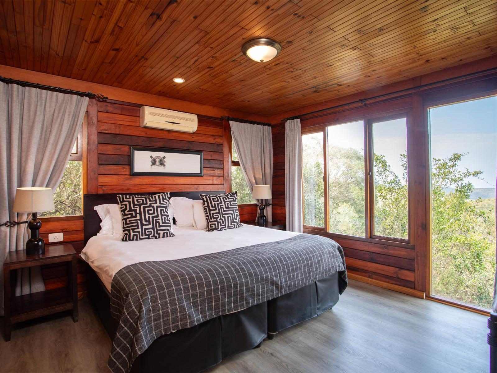 Main Lodge 1 Bedroom Chalet - 1