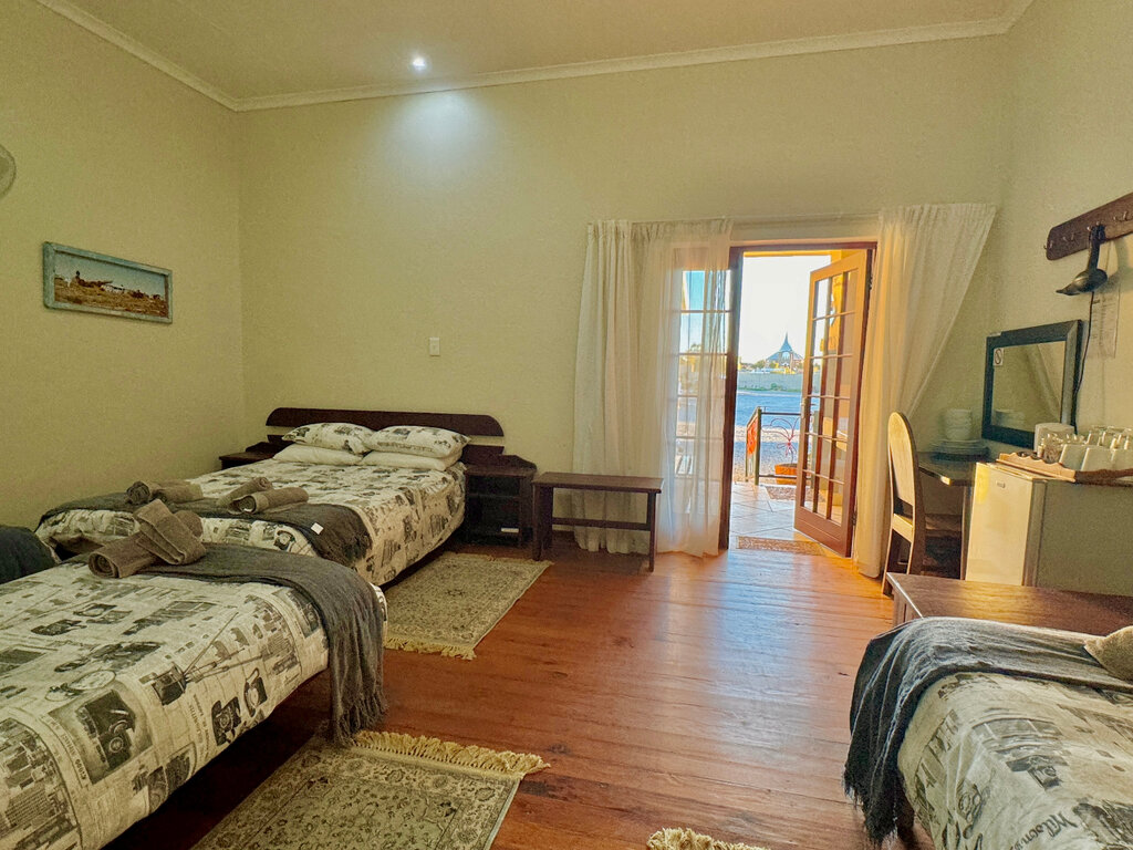 Family Room - 1