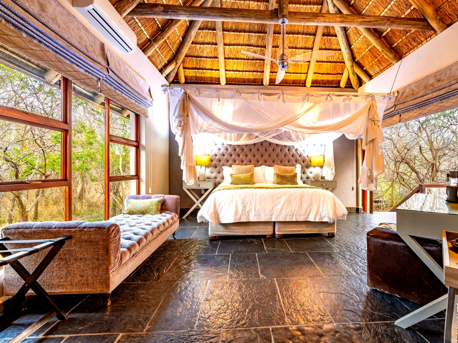 Luxury Family Suite with Hot Tub - 1