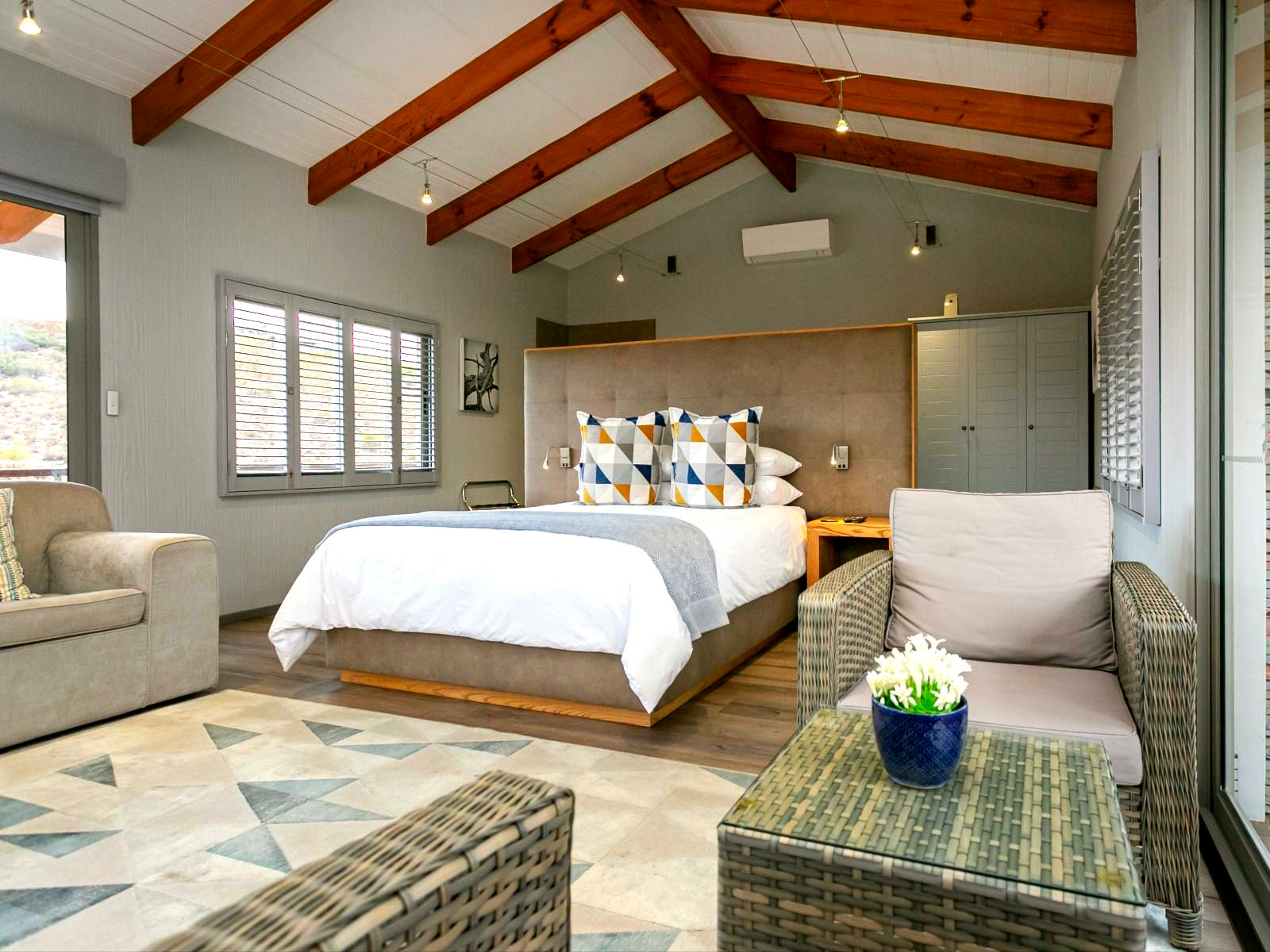 Luxury Cabin 5 with Hot Tub - 1