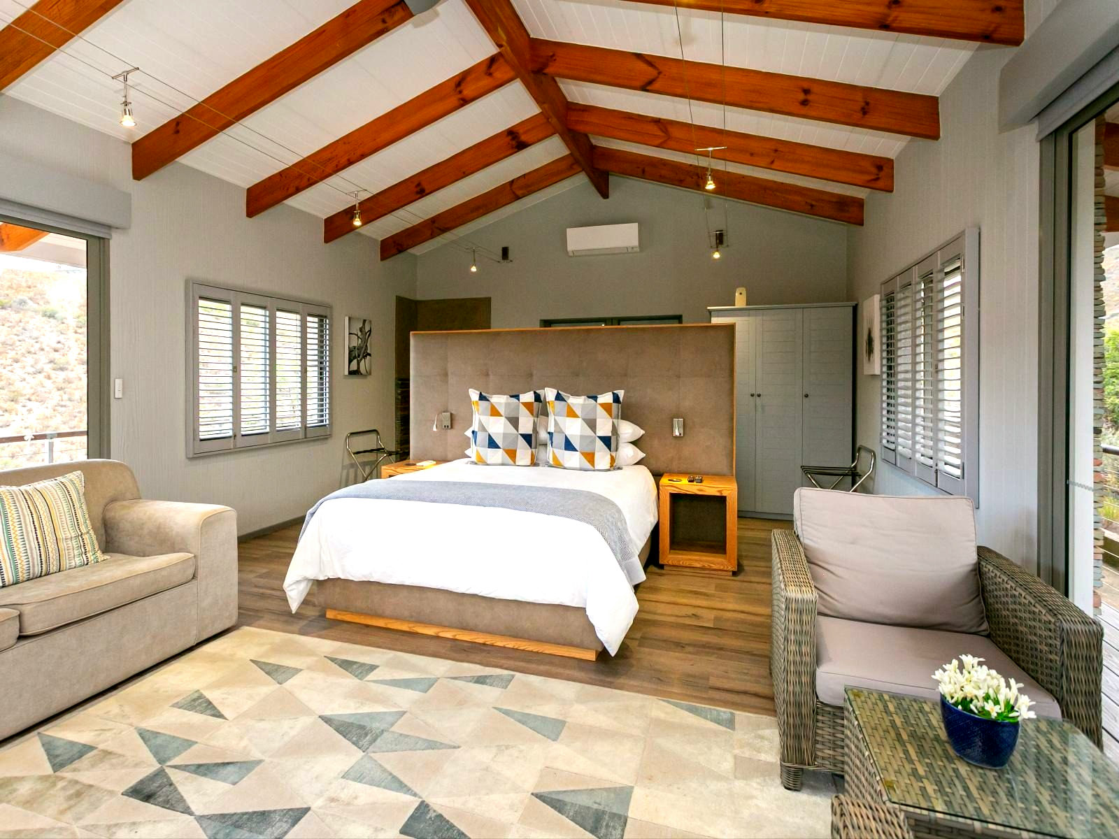 Luxury Cabin 6 with Hot Tub - 1