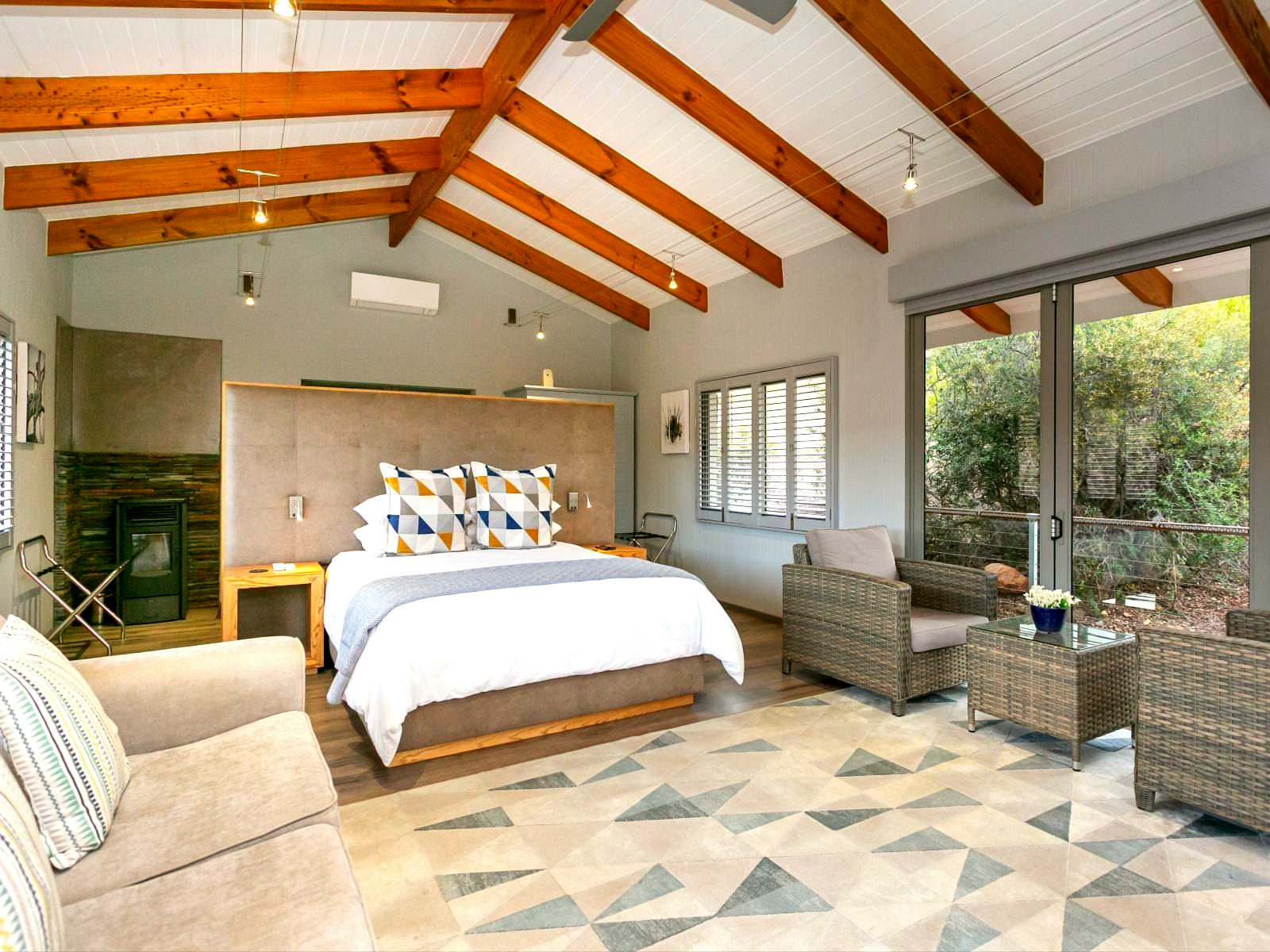 Luxury Cabin 9 with Hot Tub - 1