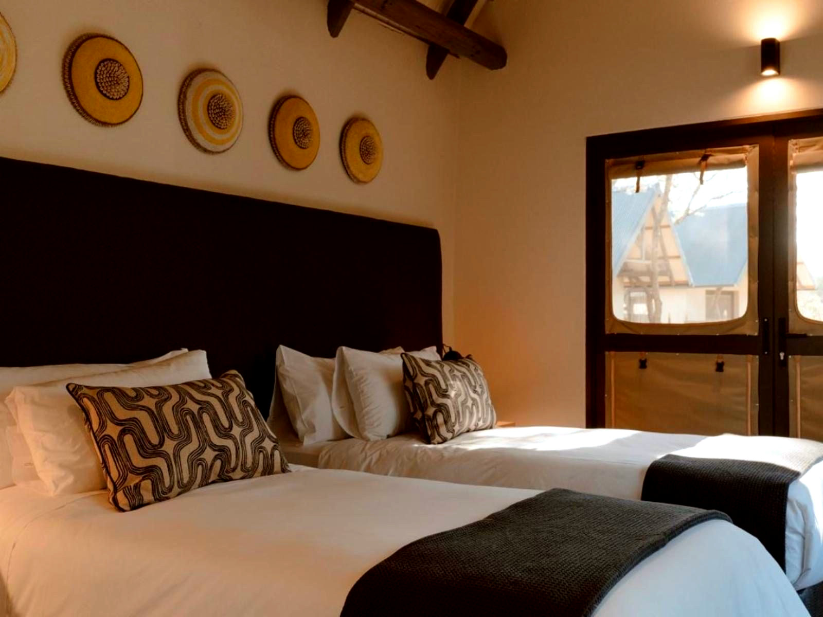 Superior Lodge Rooms - 1