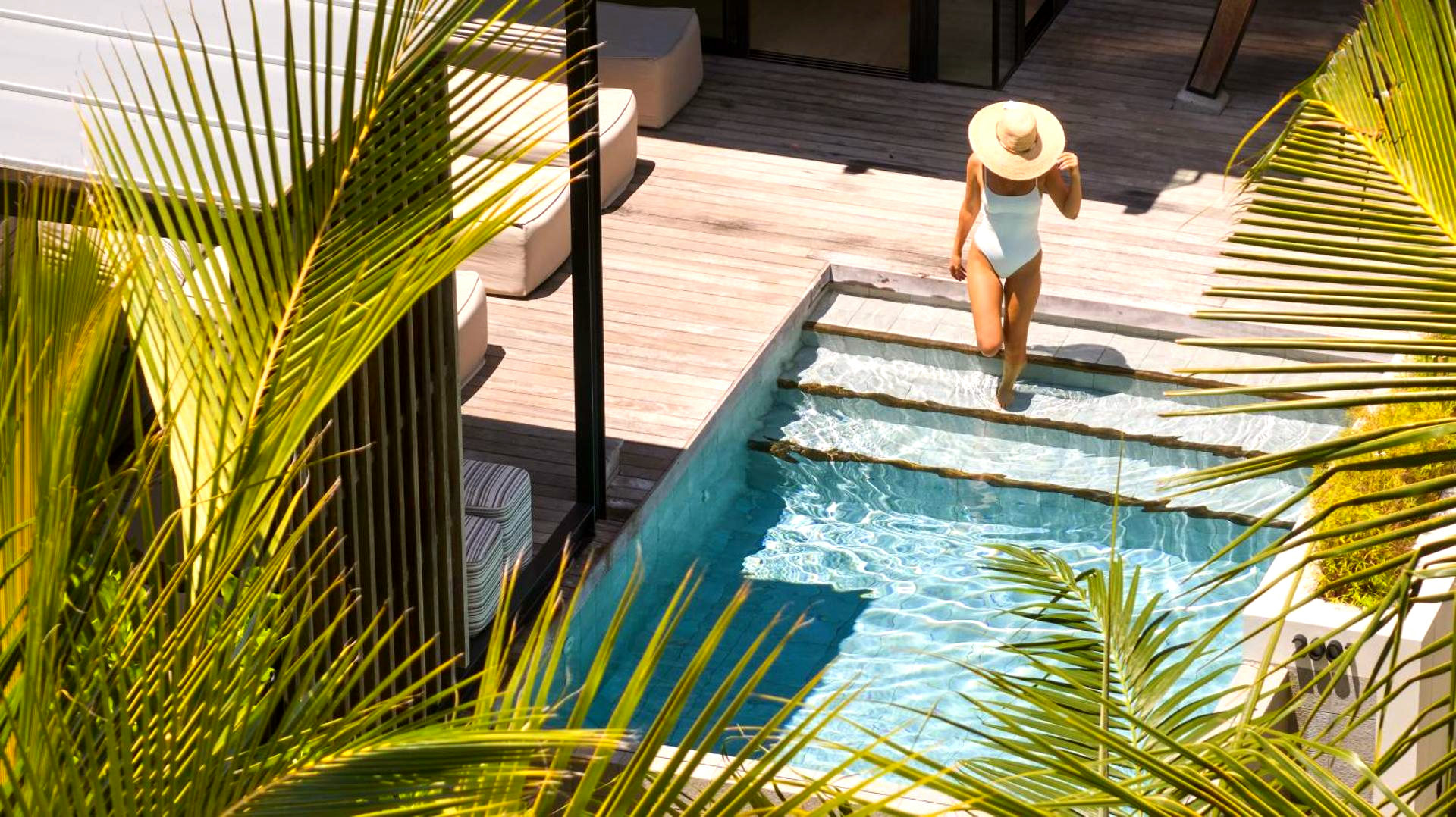 LUX* Beachfront Pool Villa - 1