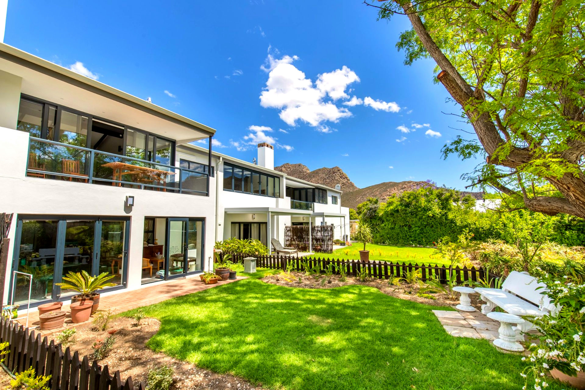 Mimosa Lodge