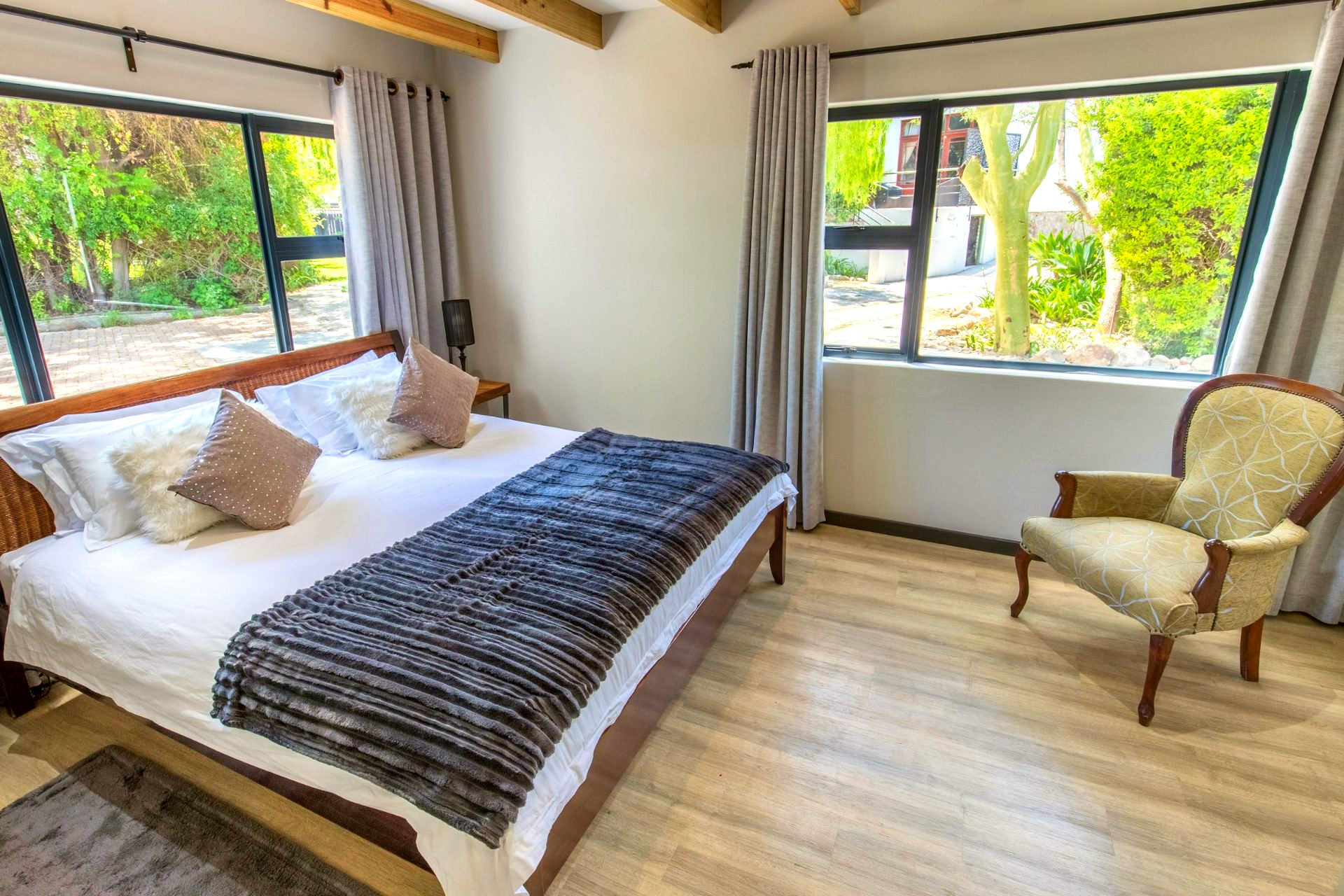 Luxury Suite 2 Bedroom - 1