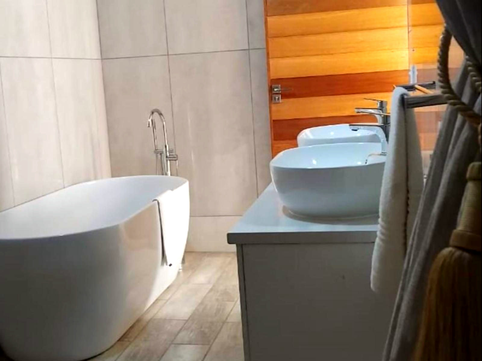 Superior Suite - 1