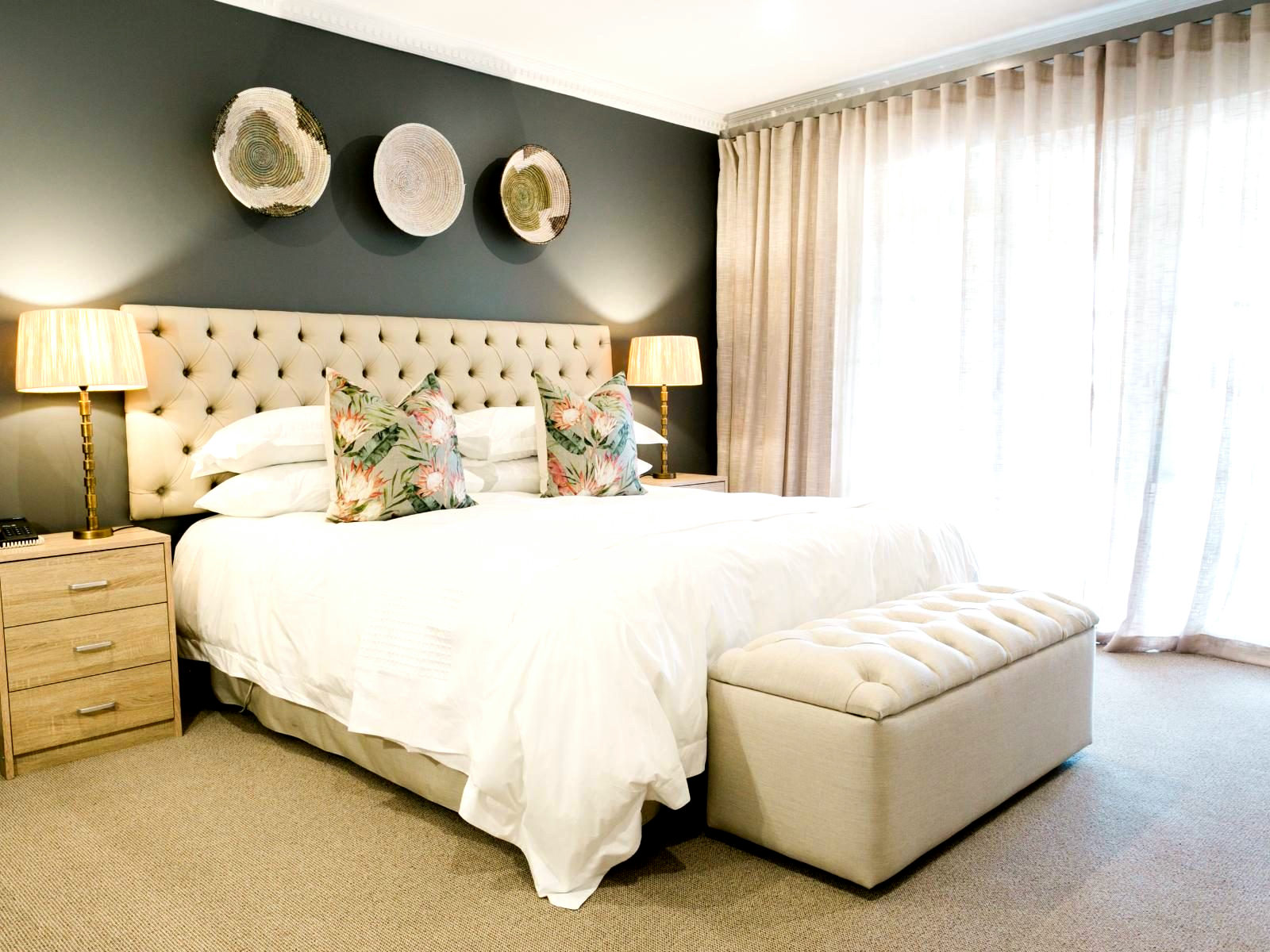 Executive Suite With A Shower - 1