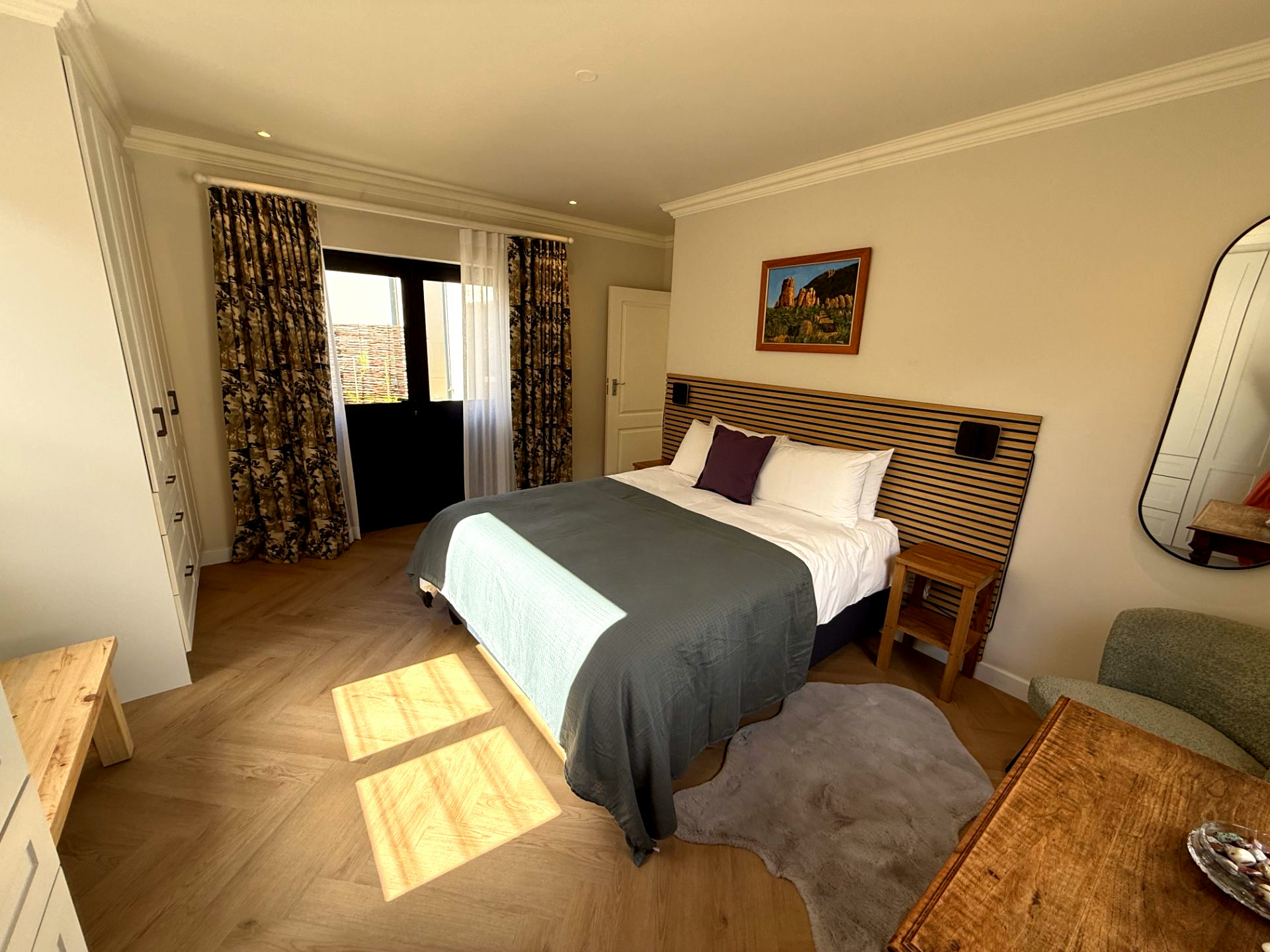 Deluxe 2 Bedroom Apartment - 1