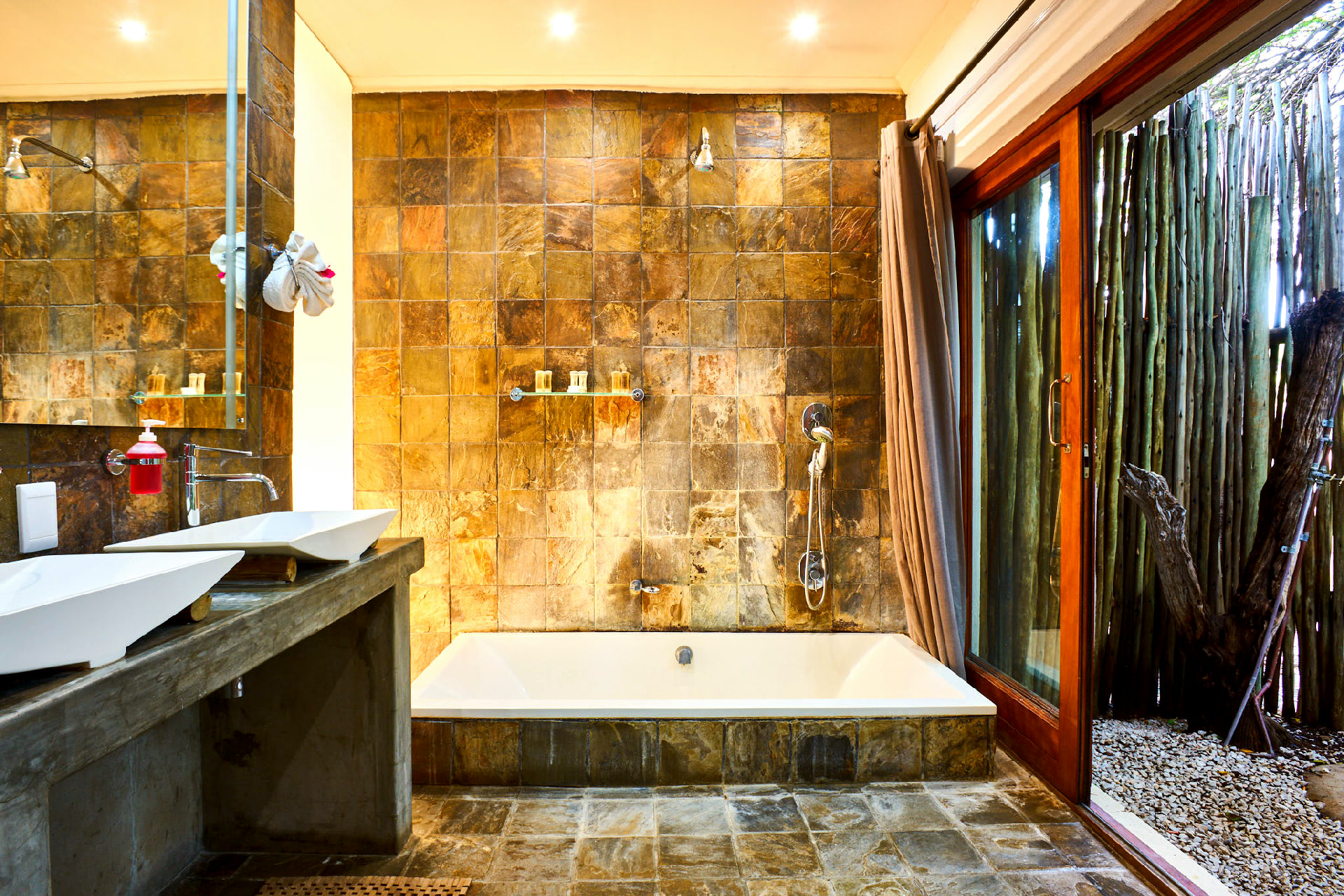 Namutoni Resort gallery