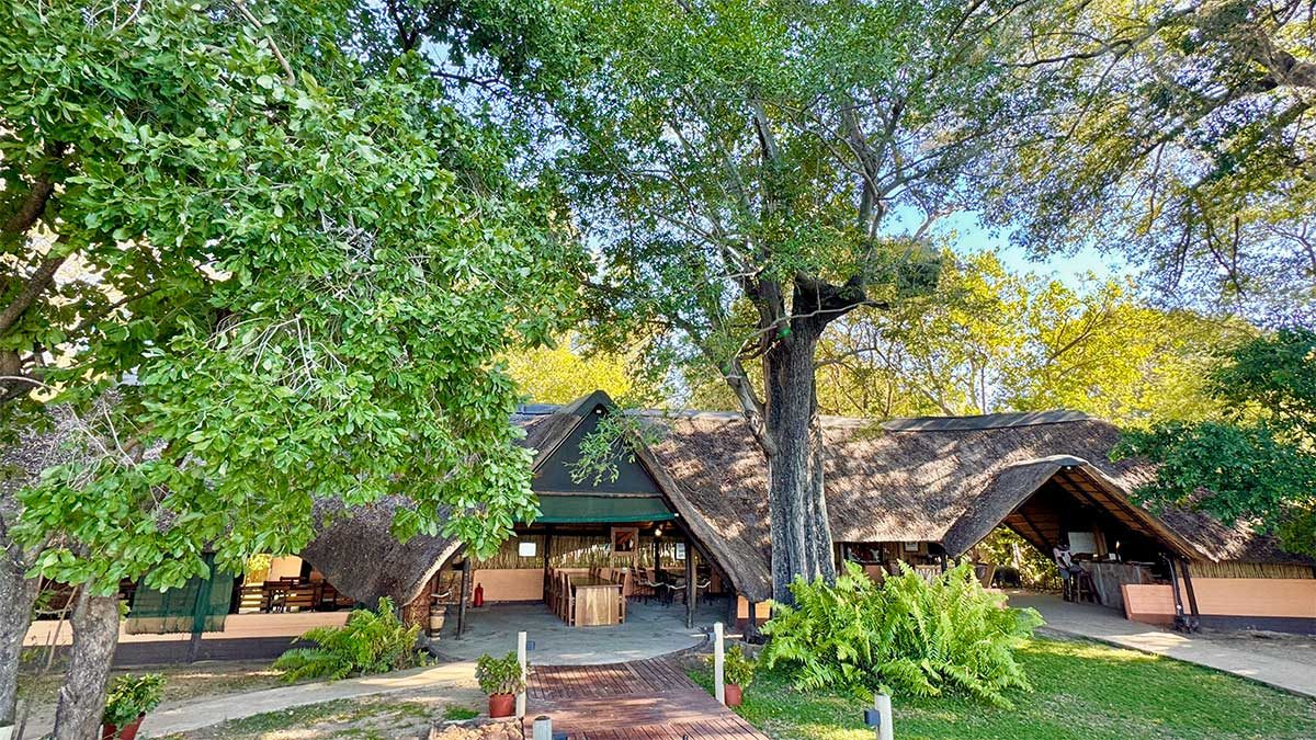 Ndhovu Safari Lodge