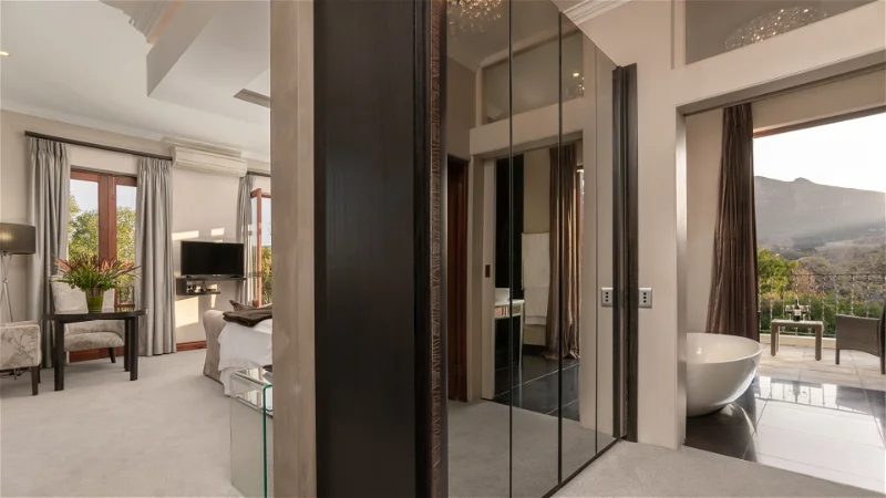 Premier Suites - 1