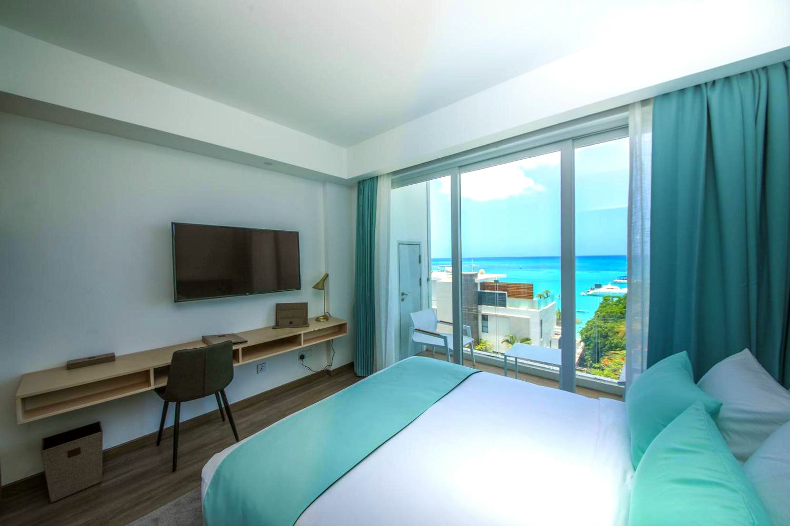 Deluxe King Room - 1
