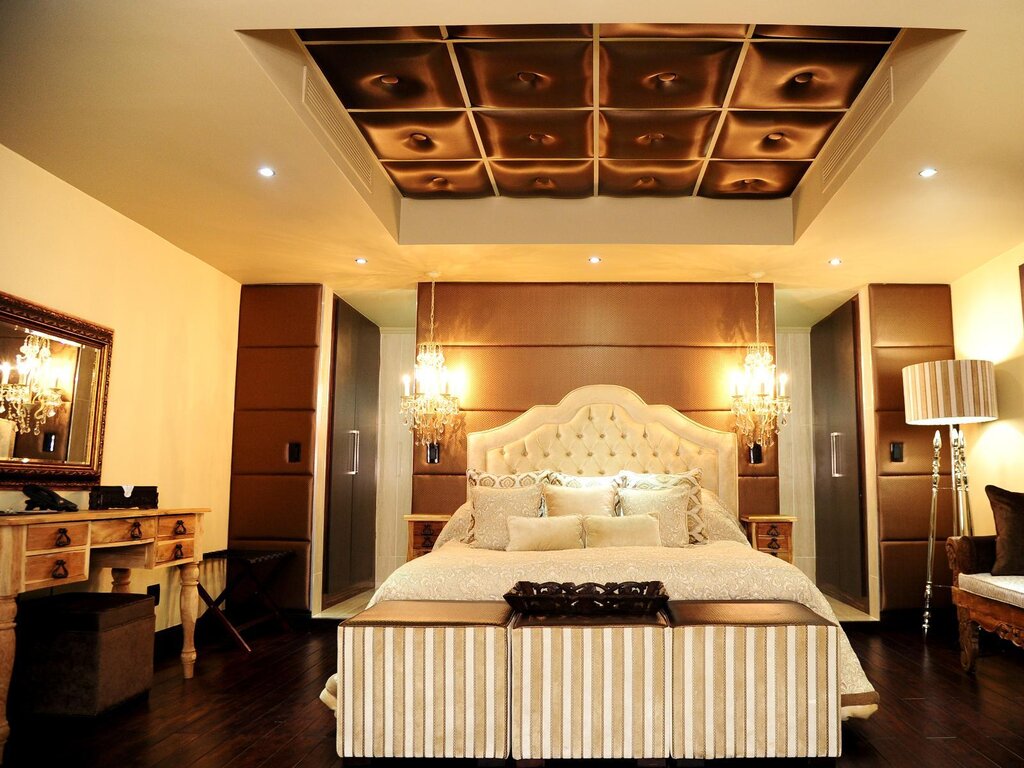 Executive Suite - 1