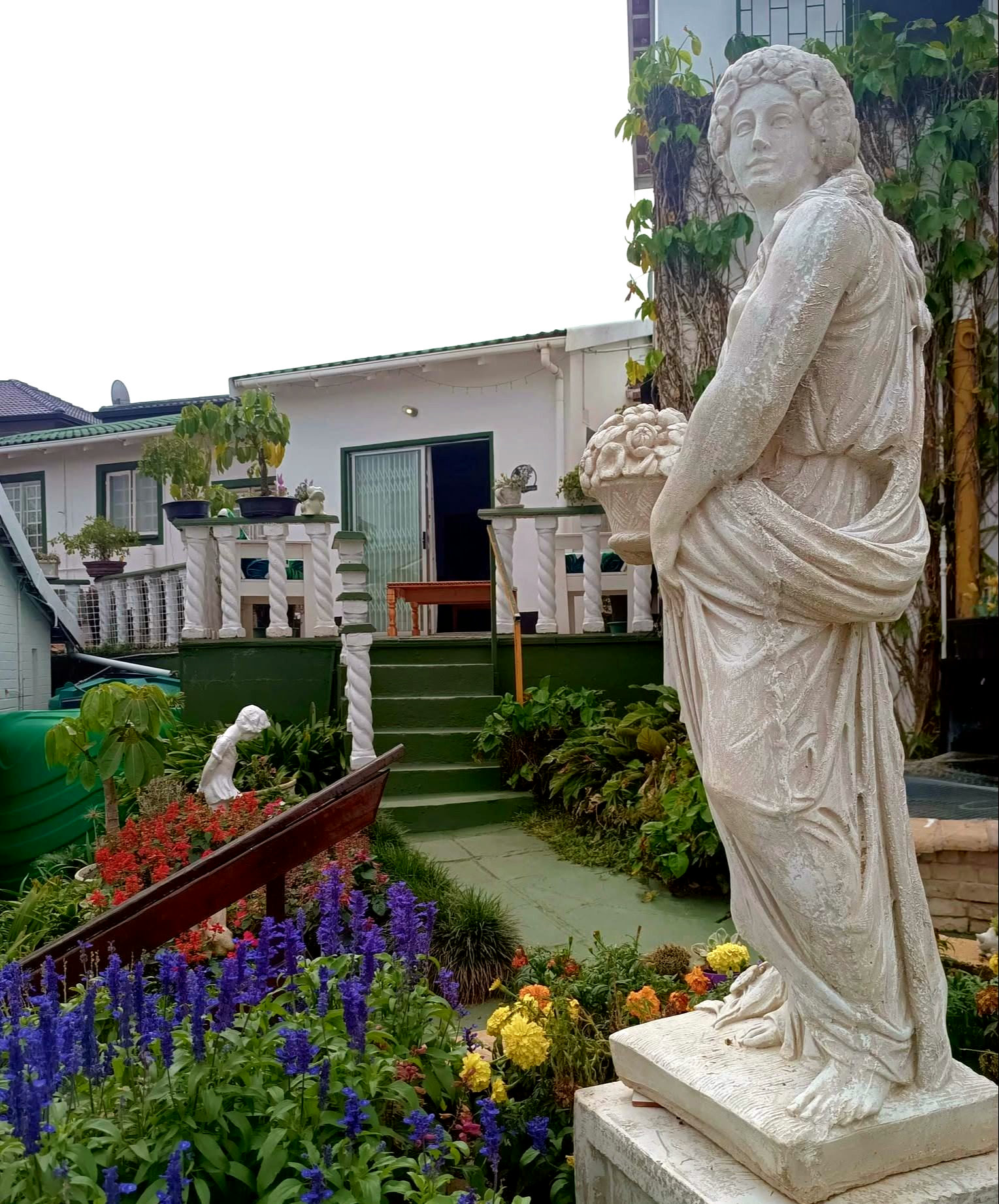 Queensburgh Self-catering gallery