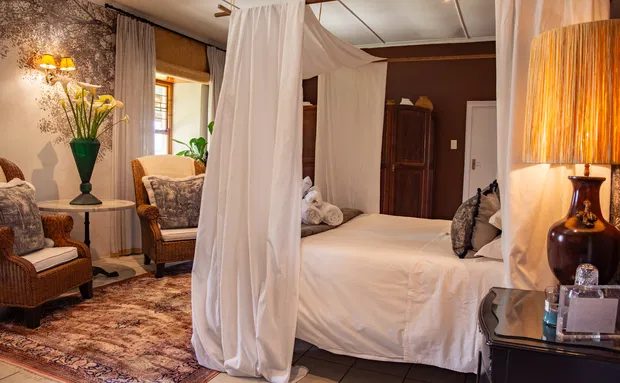 Luxury Main Bedroom - 1