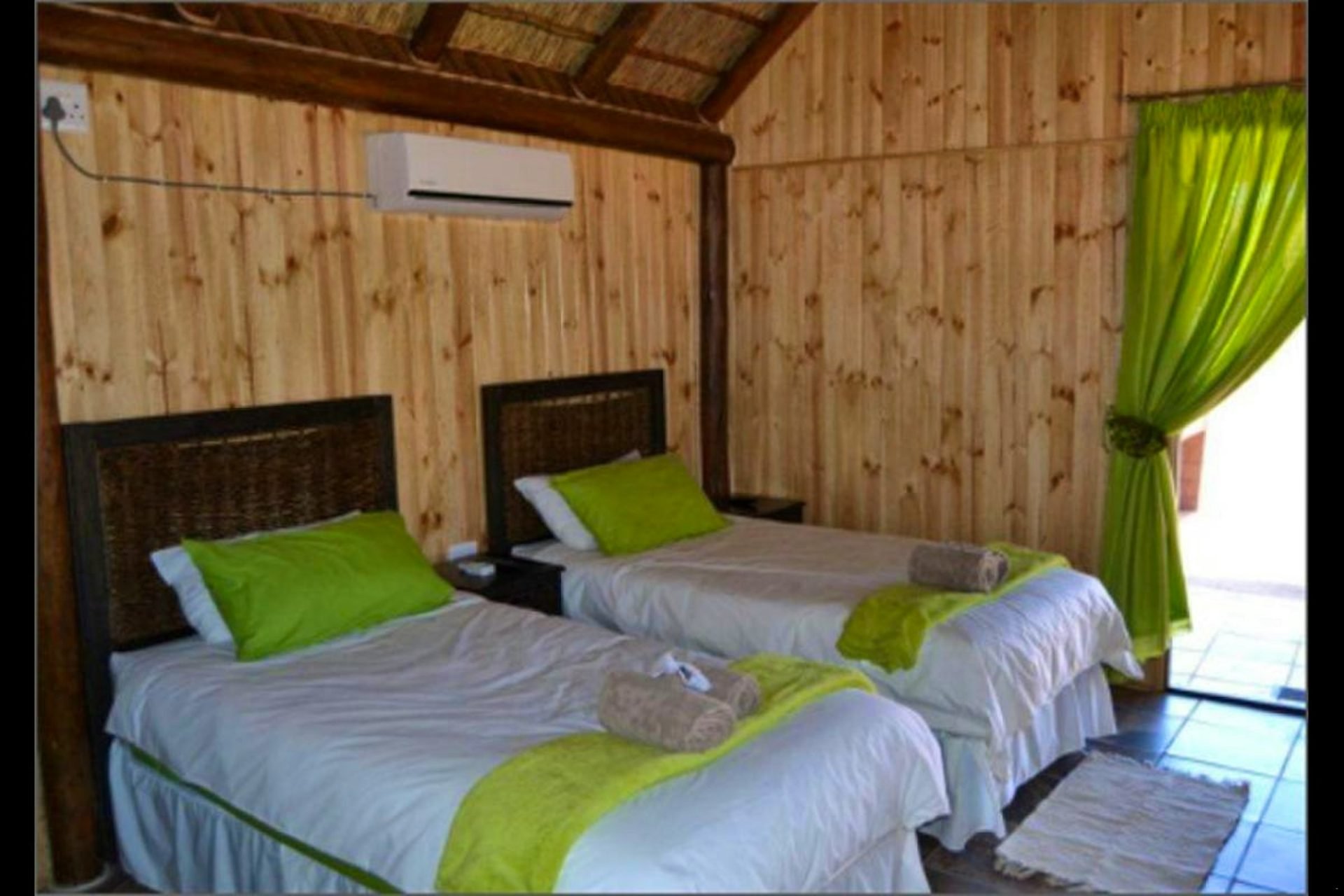 Twin Room - 1