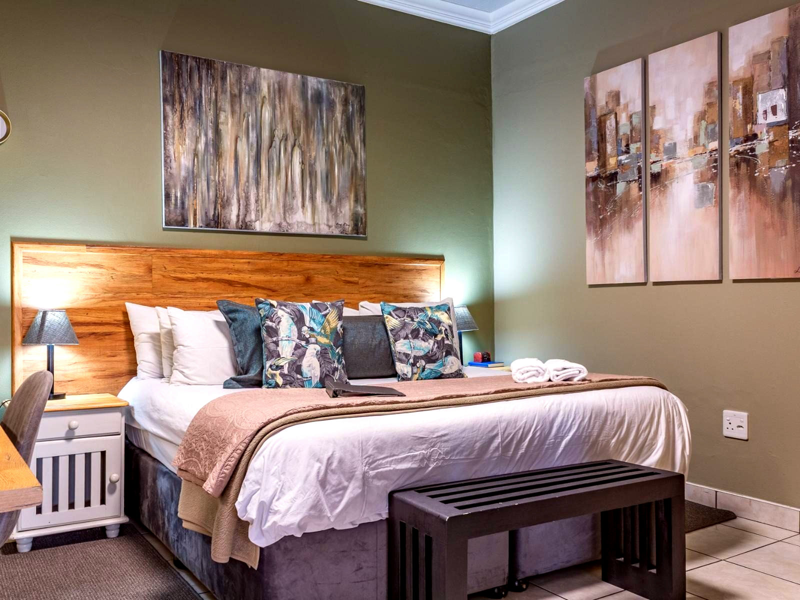 Luxury King Room - 1