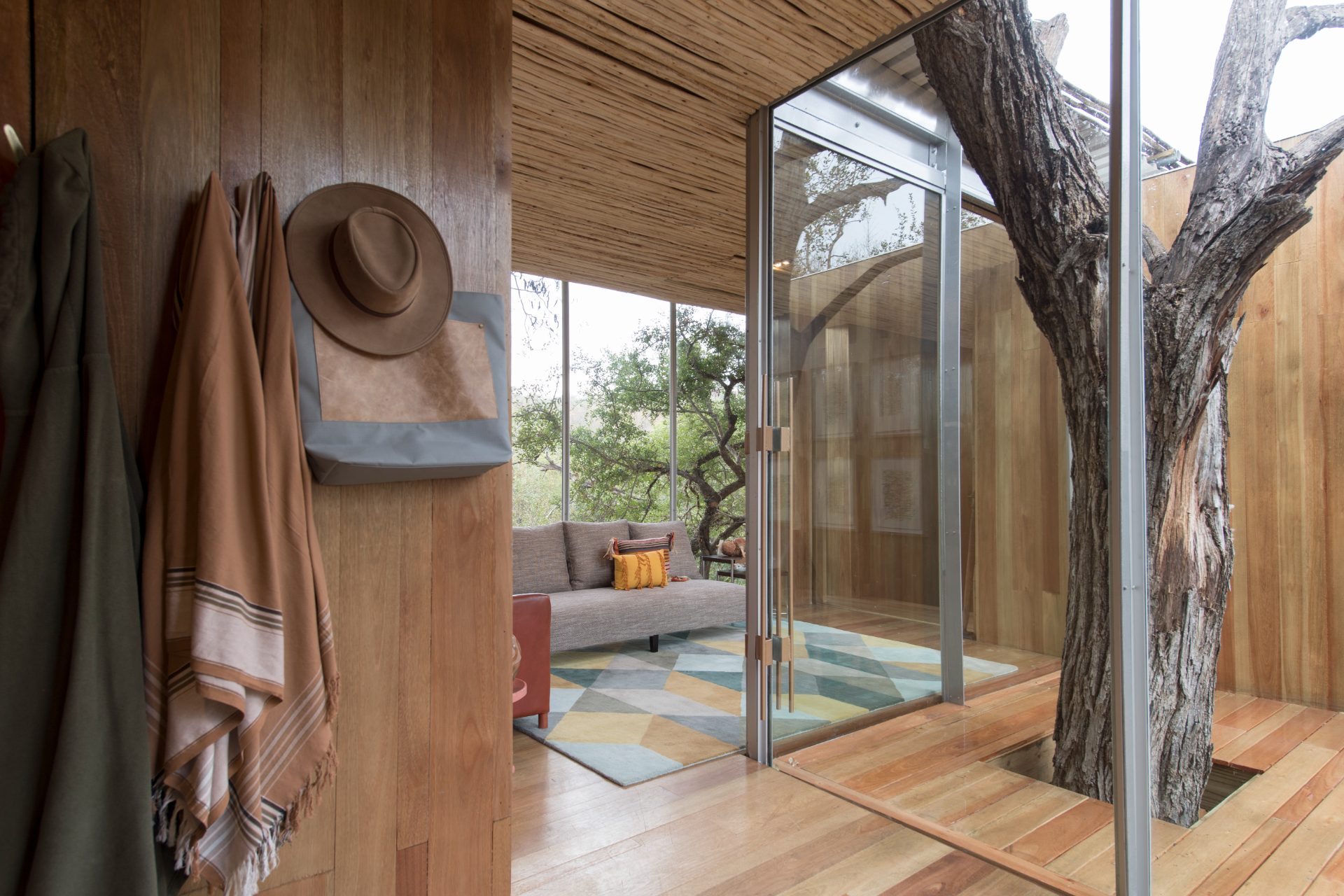Pool Suite - 1