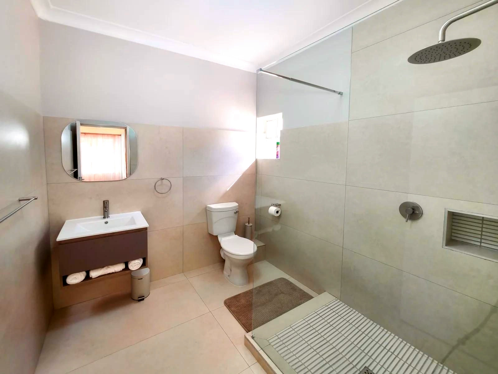 Regal Roar Suite - 1